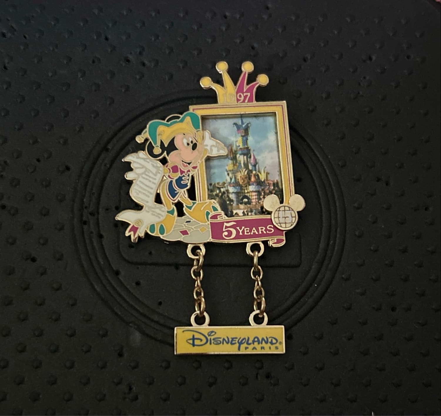 Mickey Mouse as Jester with Scroll and Banner - Disneyland Paris 5th Anniversary front