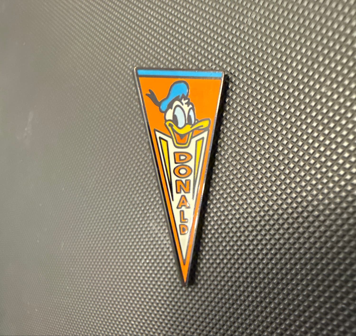 Donald Duck Head Pennant Pin with Vertical Name front