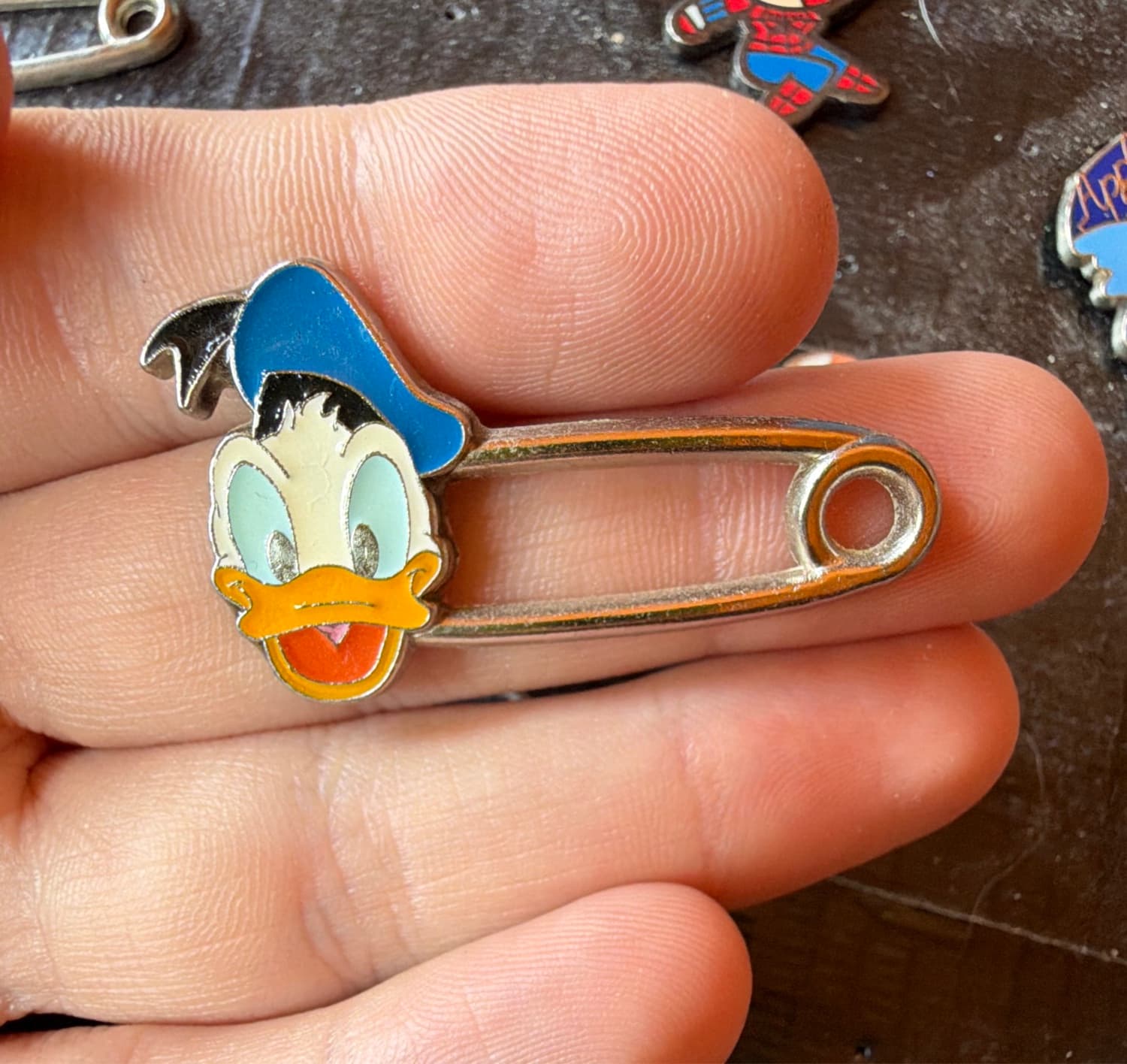Safety Pin - Donald Duck front
