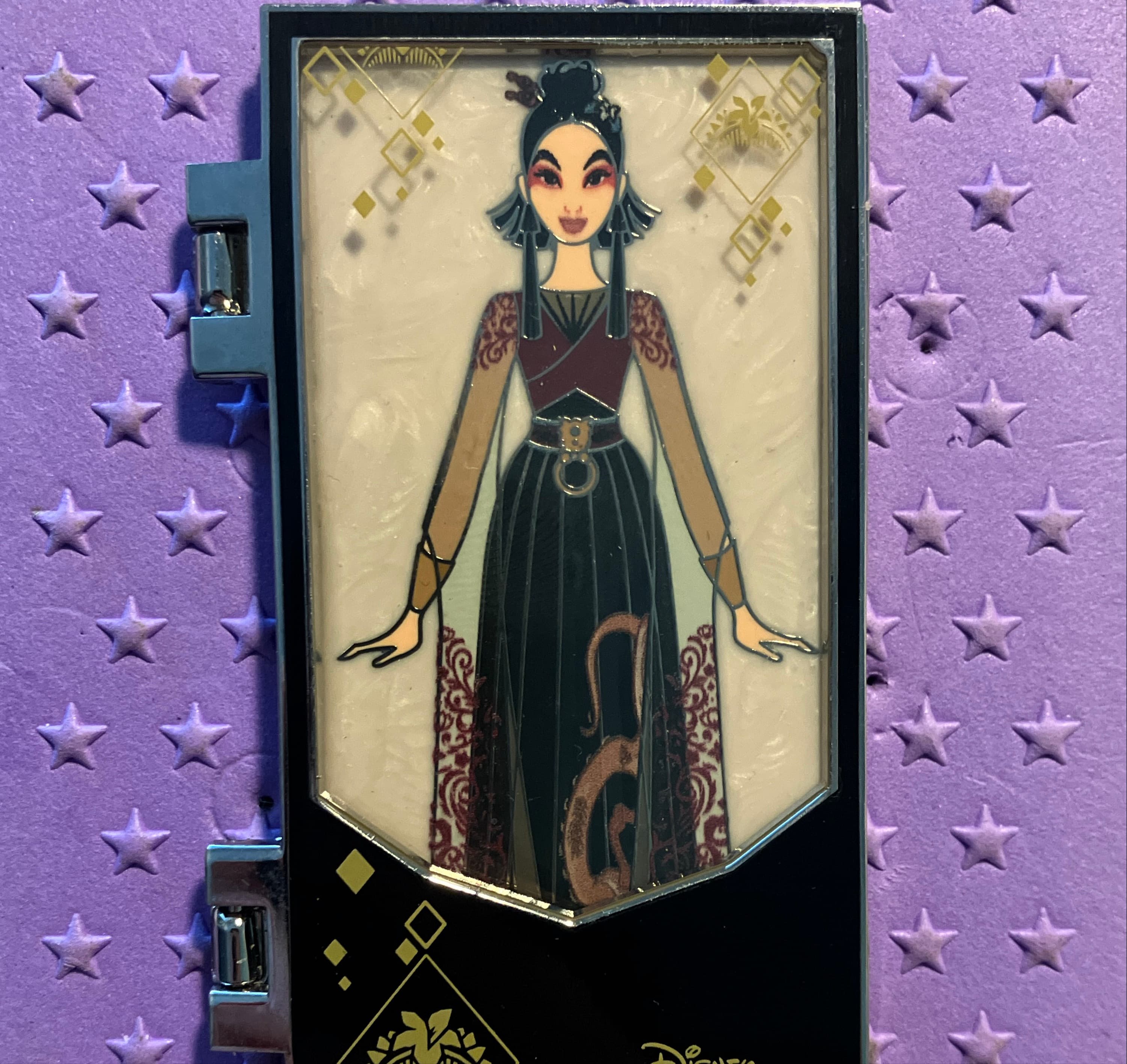 Mulan Hinged Pin - Disney Designer Collection front