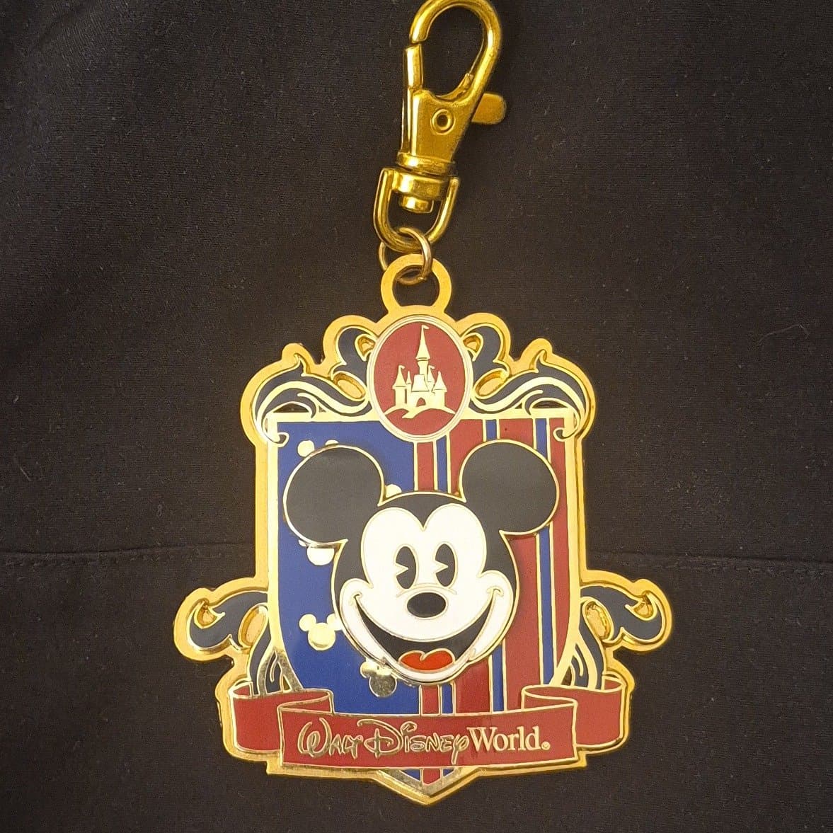 Mickey Mouse - Walt Disney World Crest - 1971 front