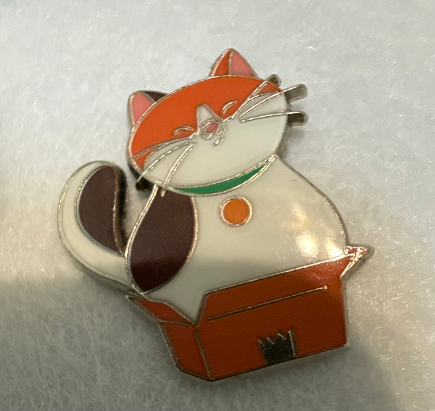 Big Hero 6 Cat Mochi In Box Pin front