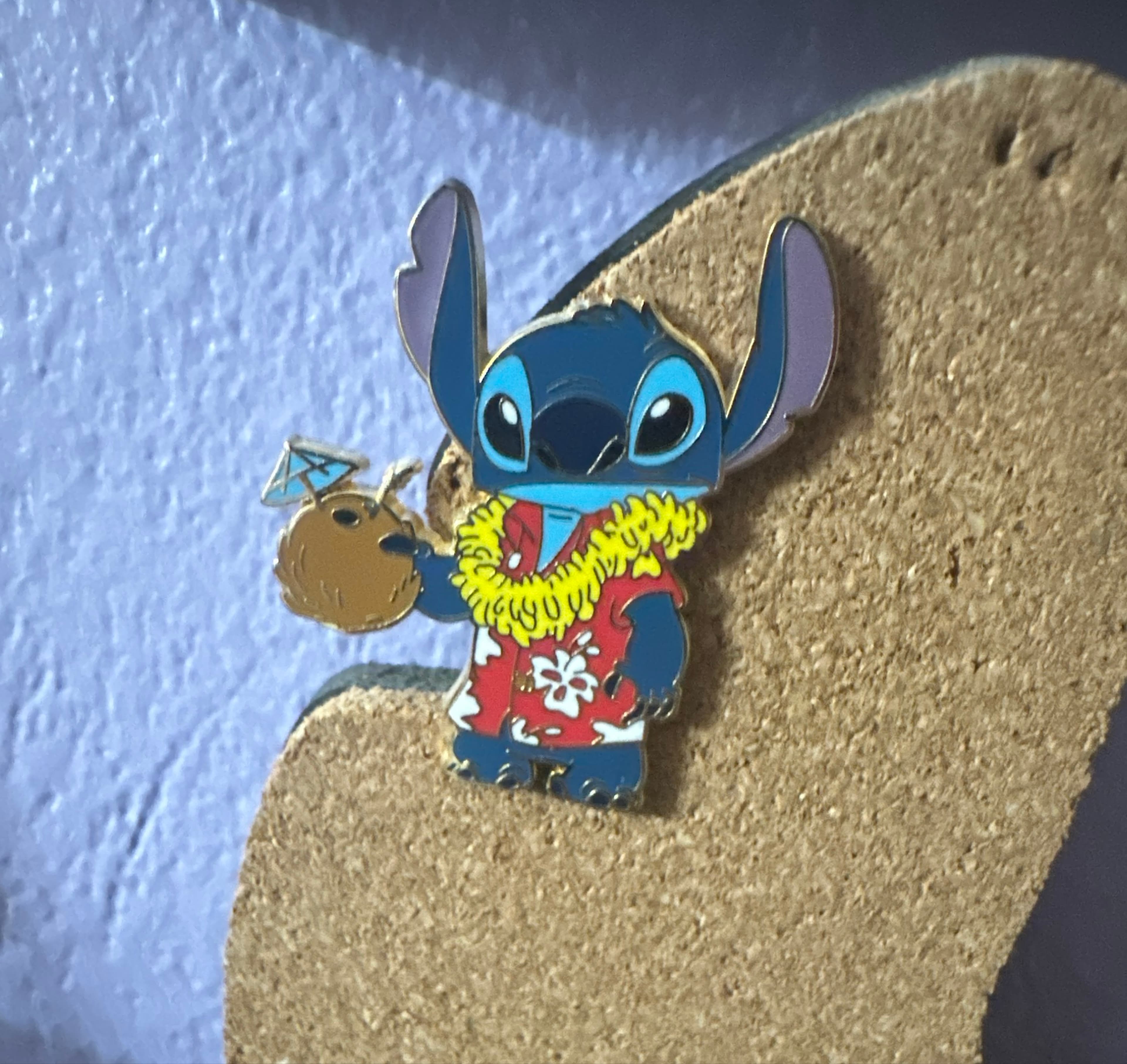 Stitch Red Hawaiian Shirt Opening Edition Lilo et Stitch Coconut Drink Lei front