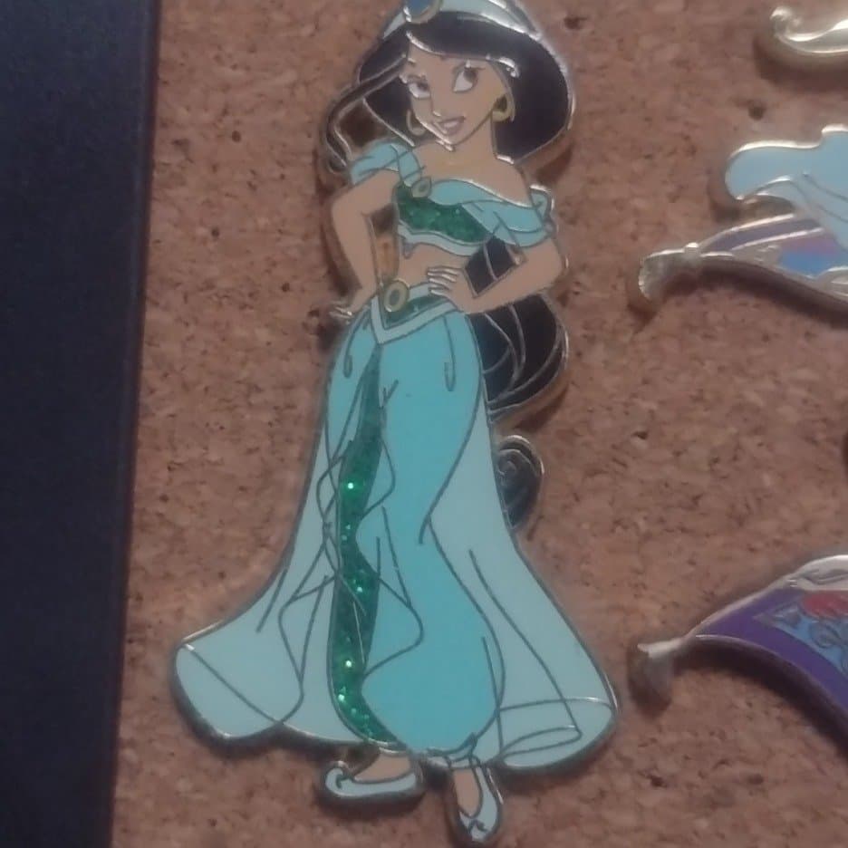 Jasmine with Hands on Hips front