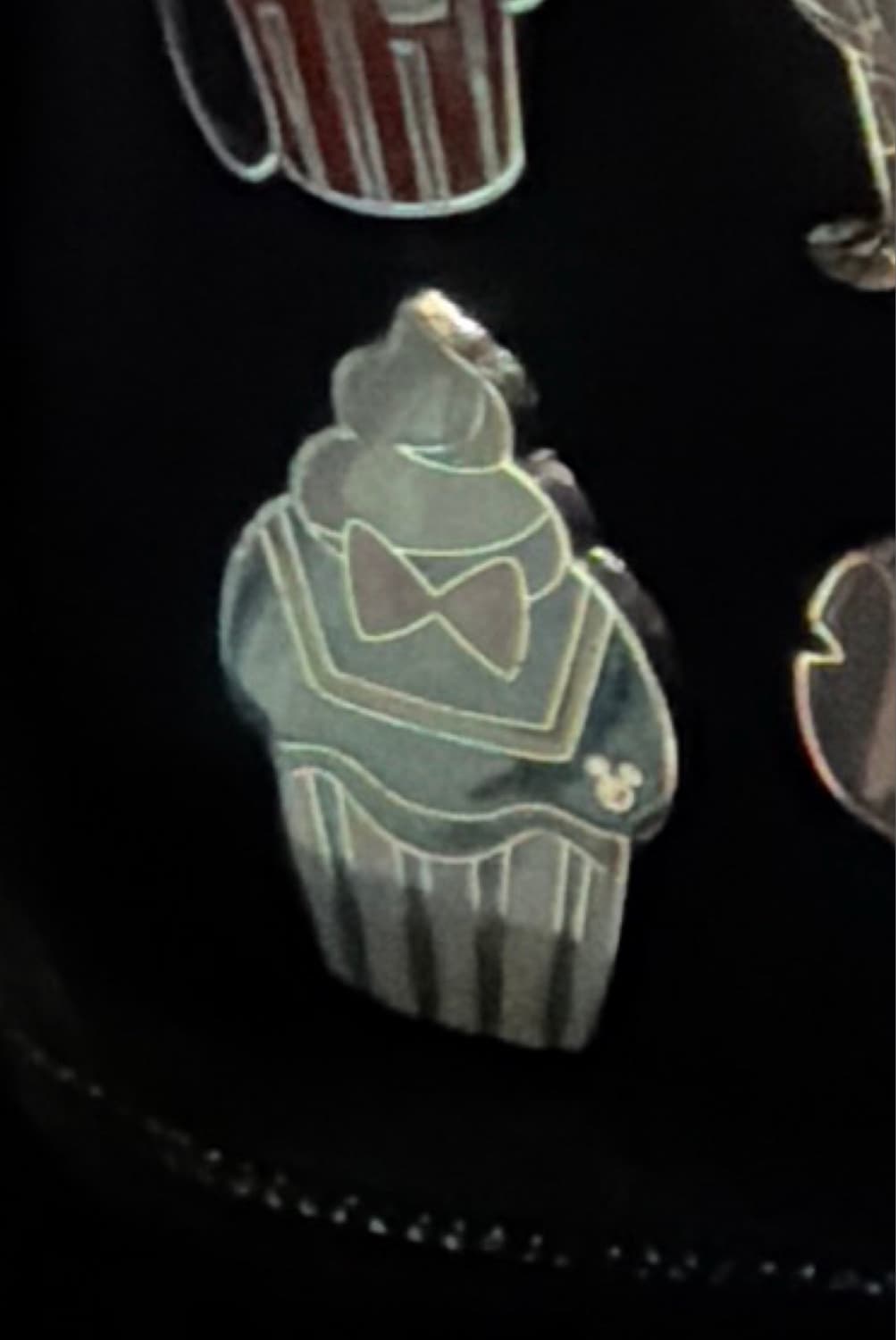 Donald Duck Cupcake Hidden Mickey Pin front