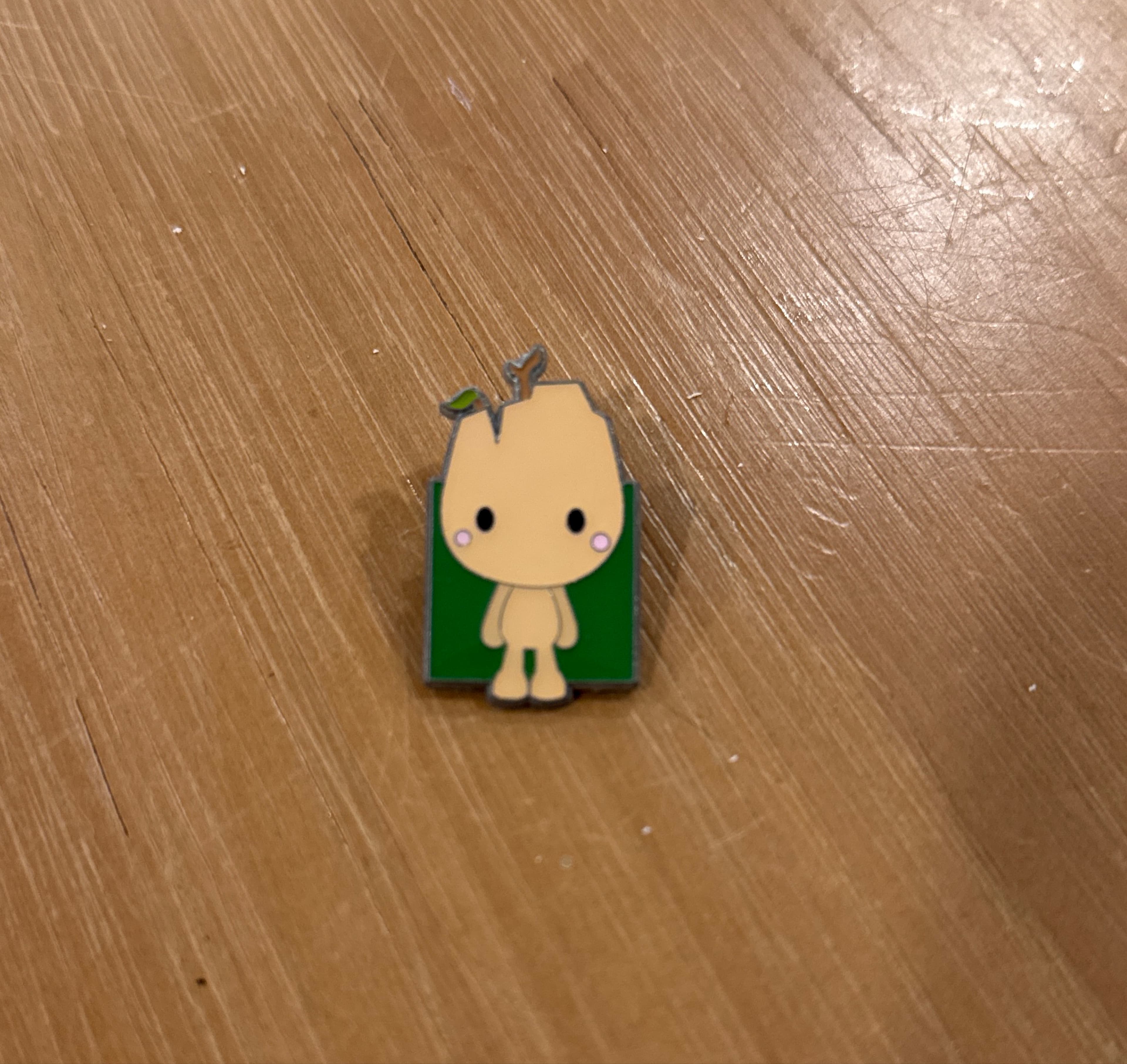 DLR - One Family 2022 Pin Celebration - Connected as One - Marvel - Groot front