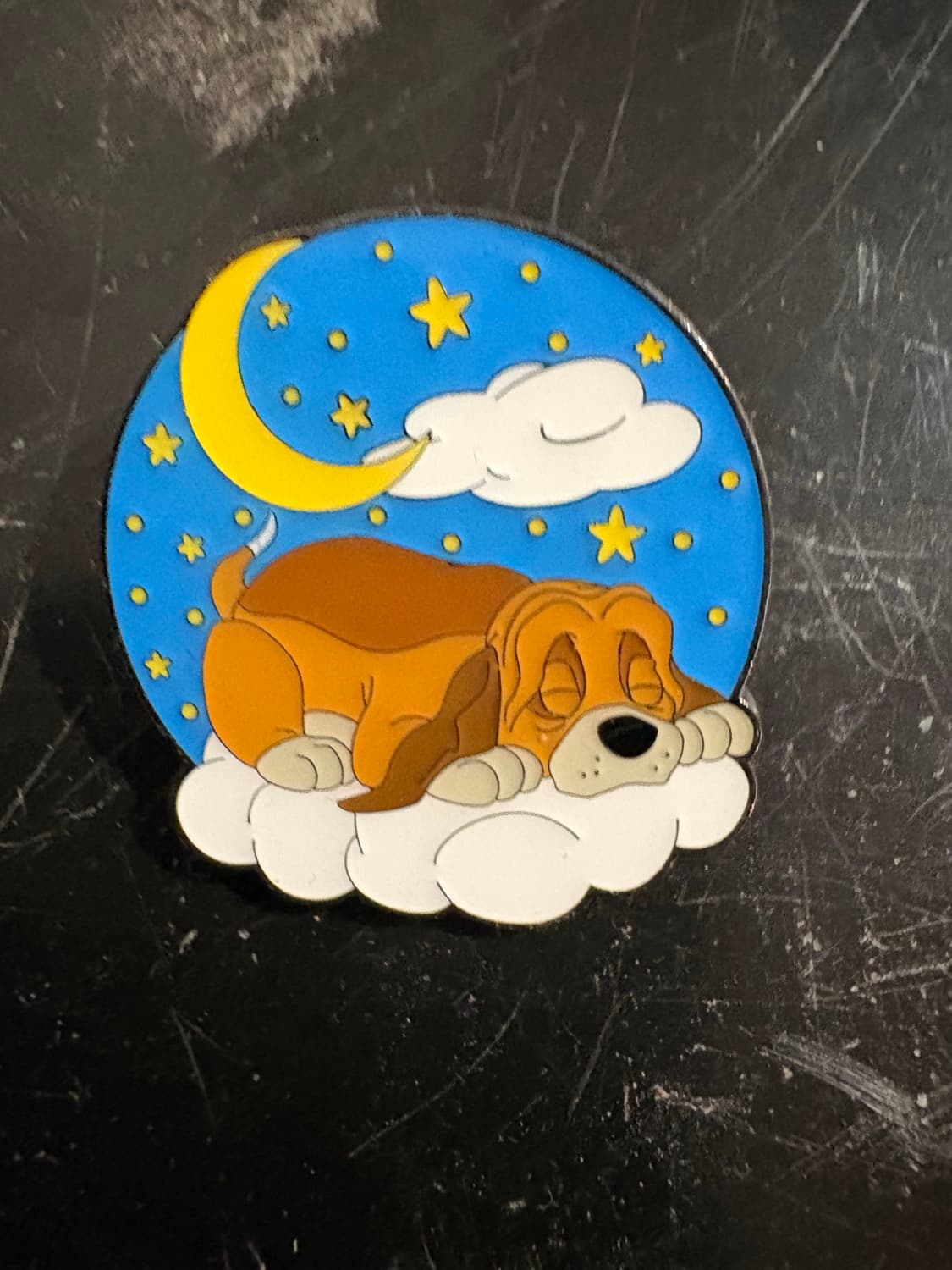 Loungefly Disney Cats & Dogs Moon Mystery Fox & the Hound Pin - Copper front