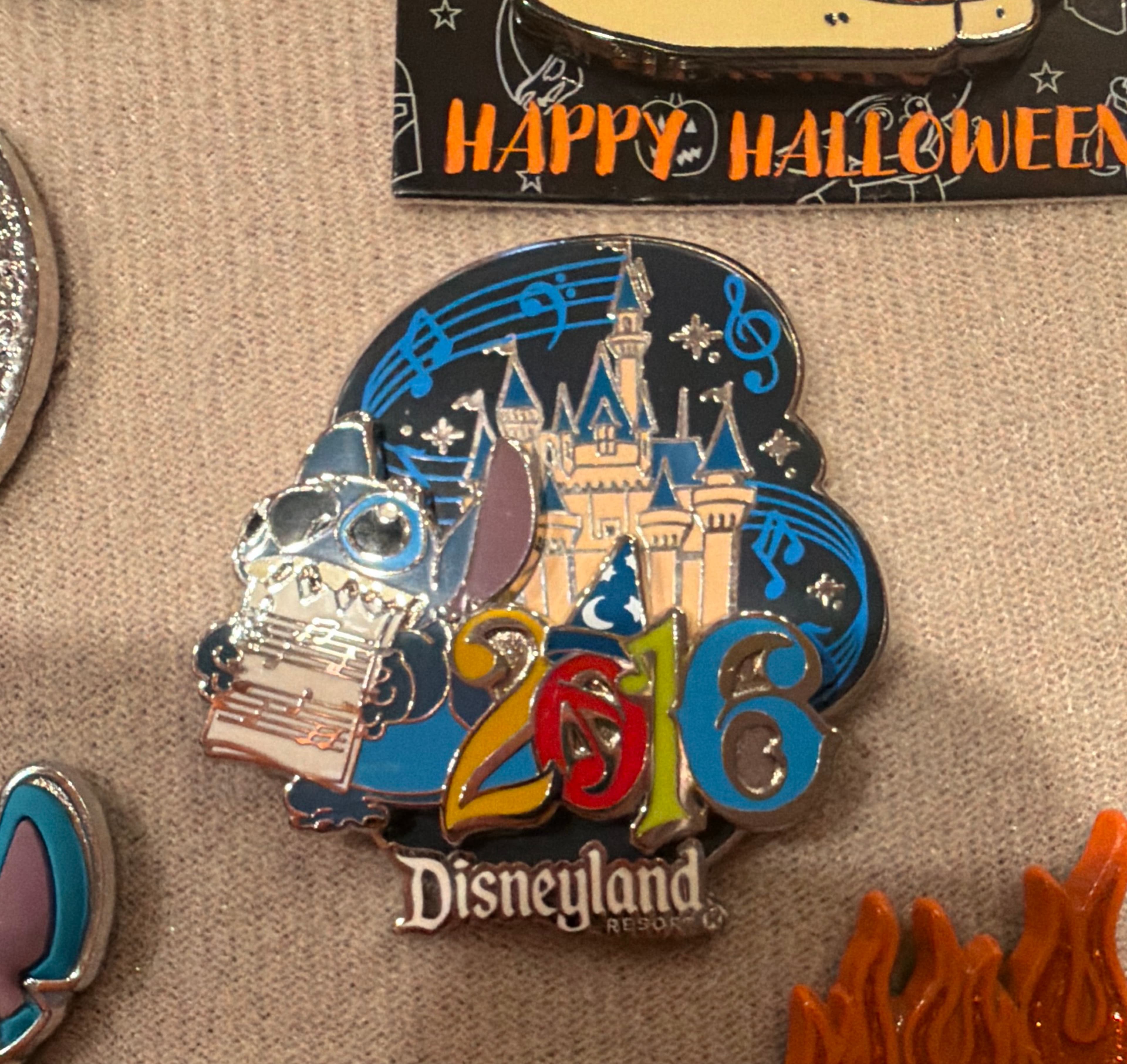 Stitch 2016 Disneyland Resort Music Castle Pin front