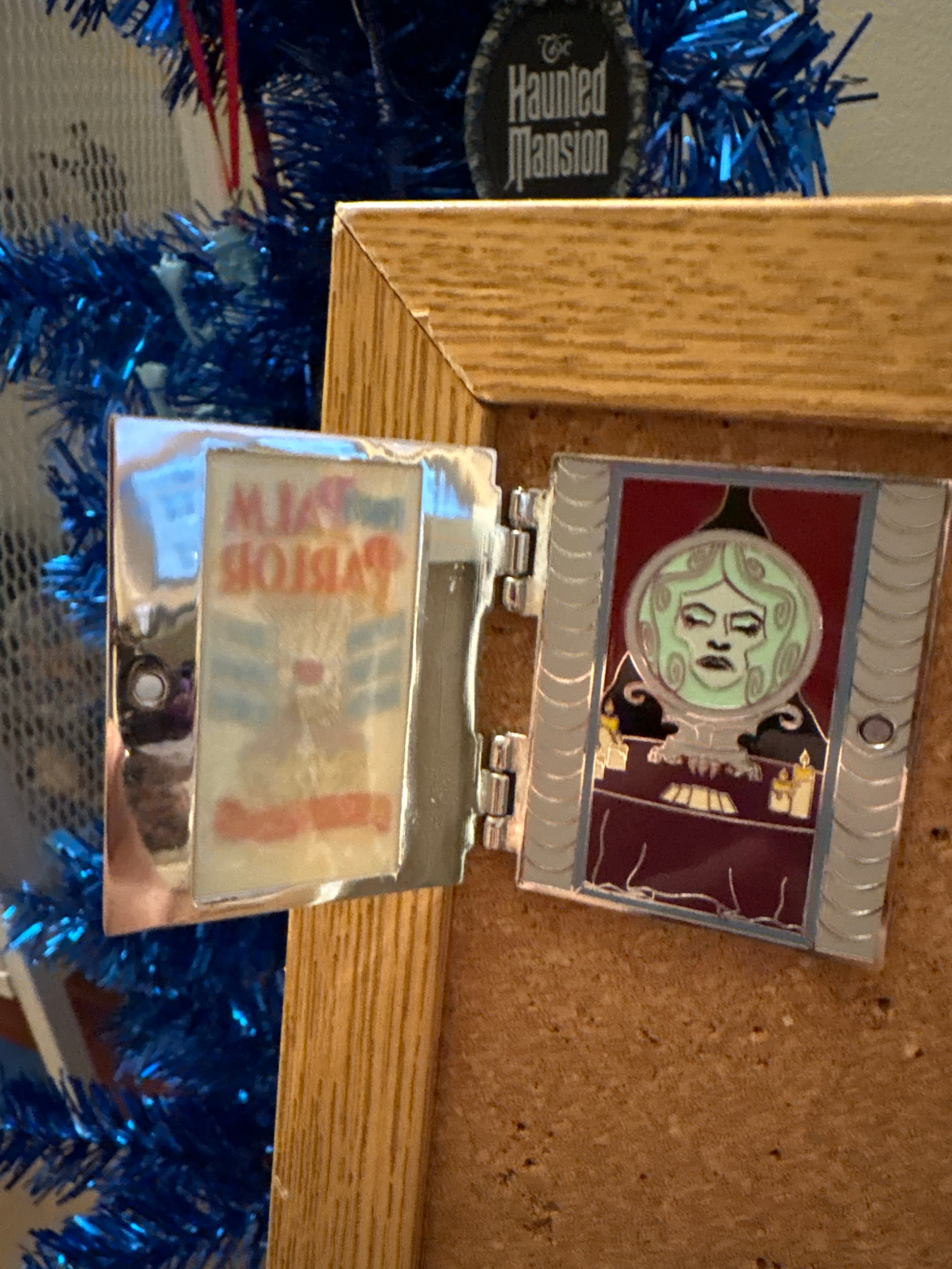 Fargo's Palm Parlor Roland F. Crump (Rolly) - Madame Leota - The Windows of Main Street U.S.A. Area front