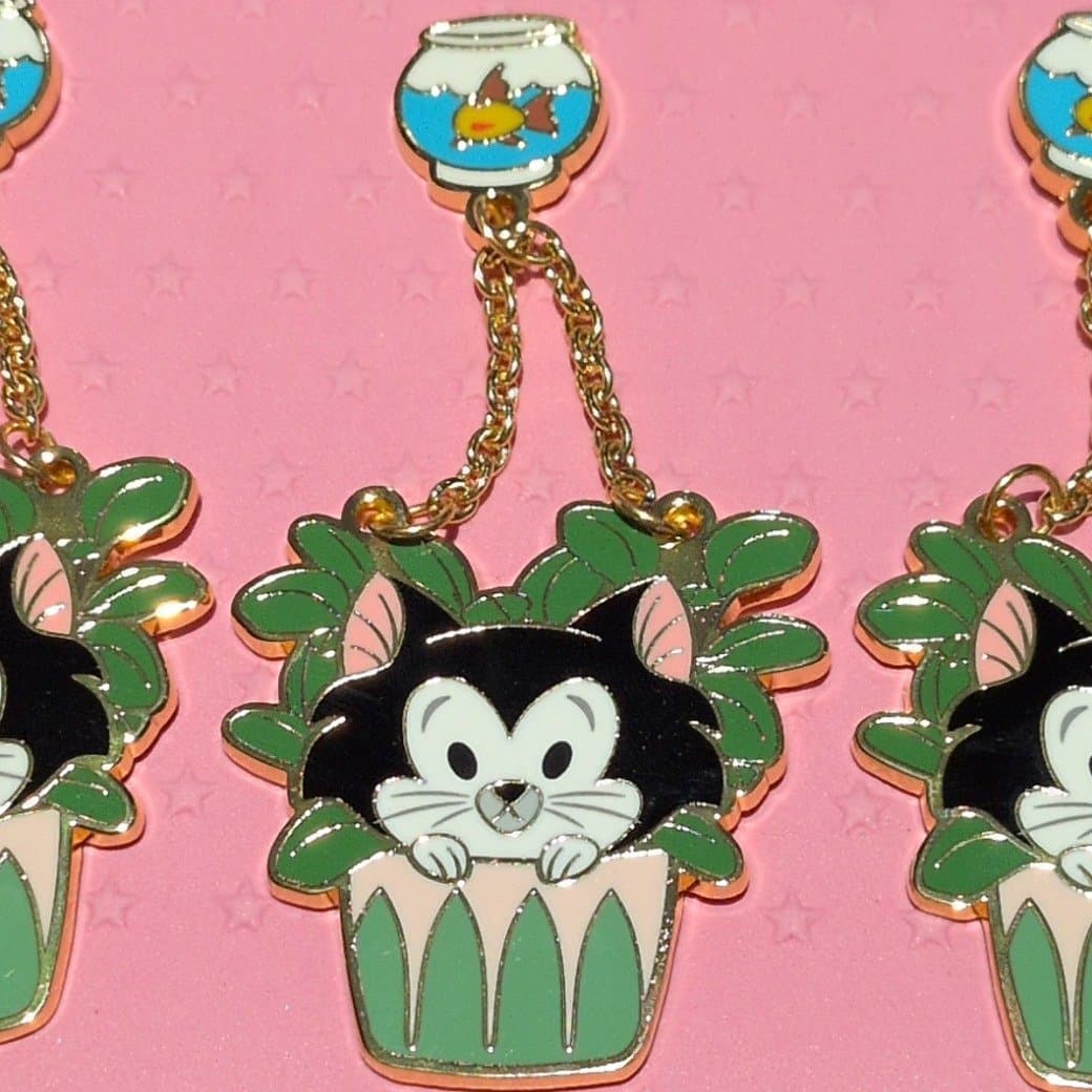 Loungefly Disney Cats Plants Blind Box Pin Set - Figaro front