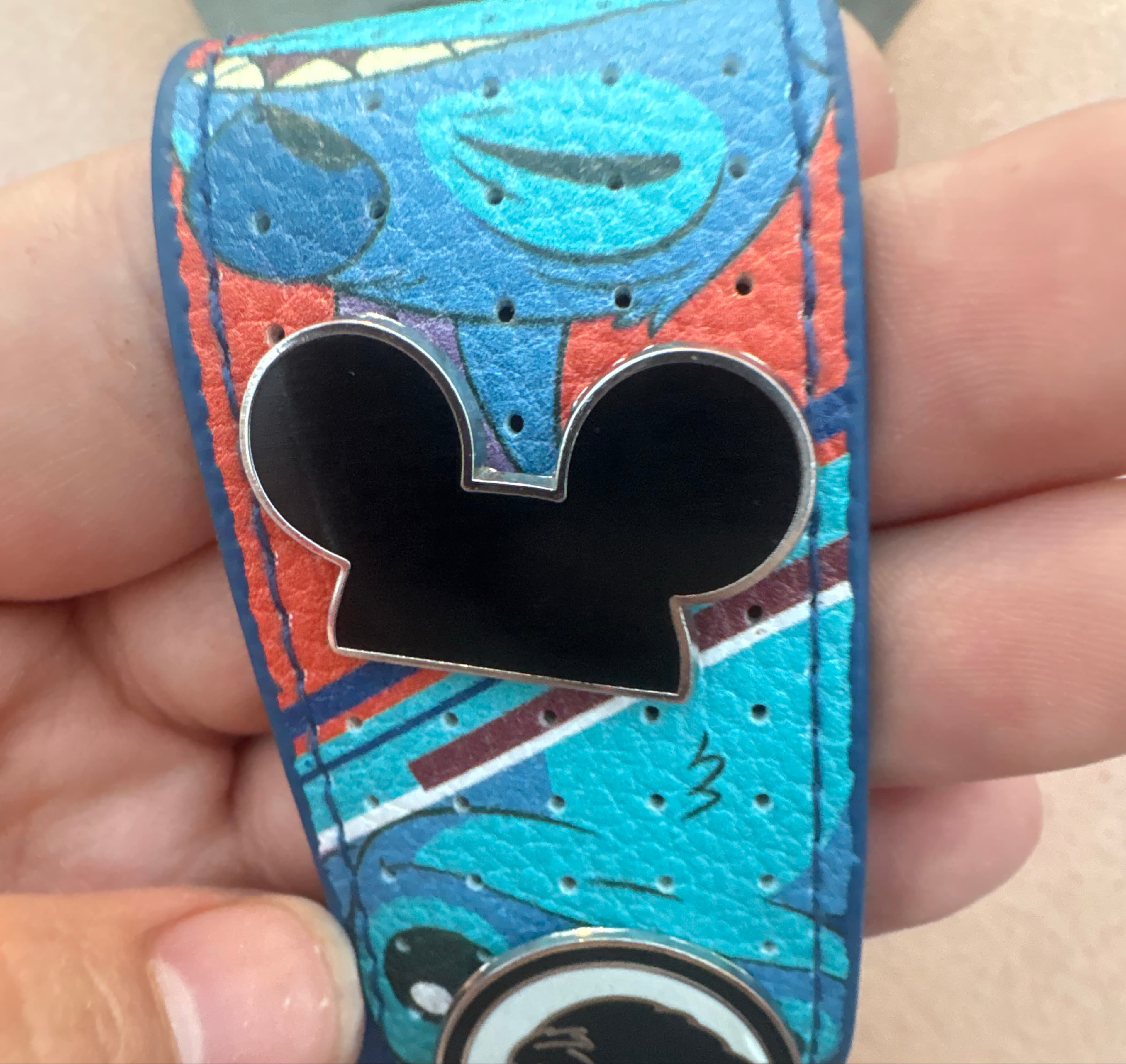 Mickey Icon - Black (Hidden Mickey 2014 - MagicBands Series) front