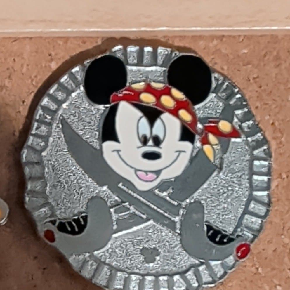 Mickey - Hidden Mickey Pirate Coin front