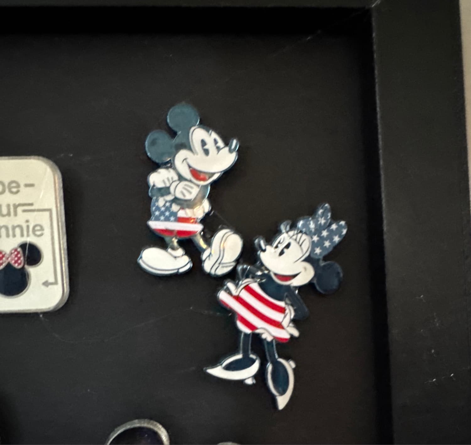 Mickey & Minnie Mouse American Patriotic Pin Set front