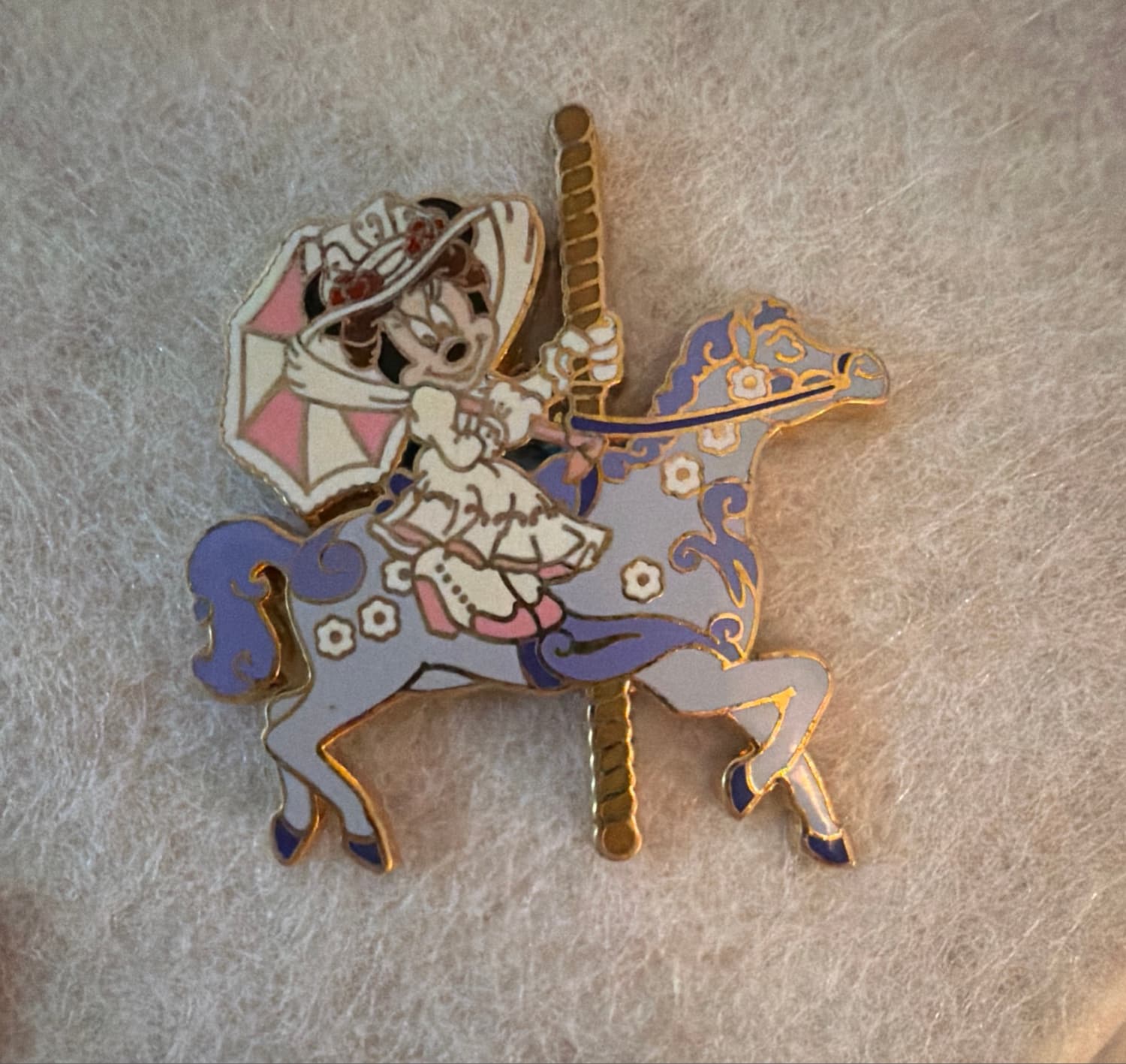 Minnie Mouse as Mary Poppins front