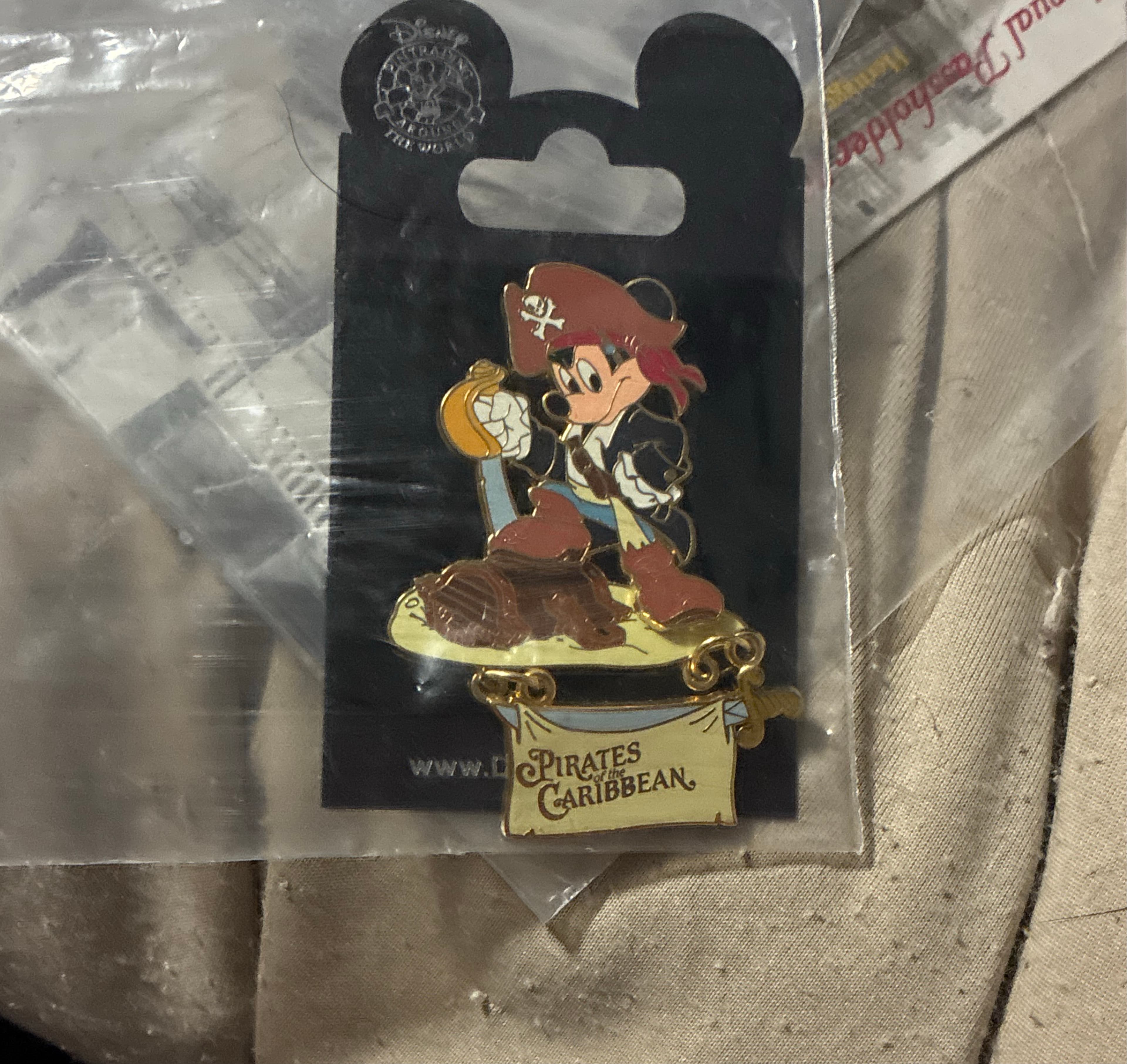 Pirate Mickey Mouse with Sword - Pirates of the Caribbean - Legend of the Golden Pins front