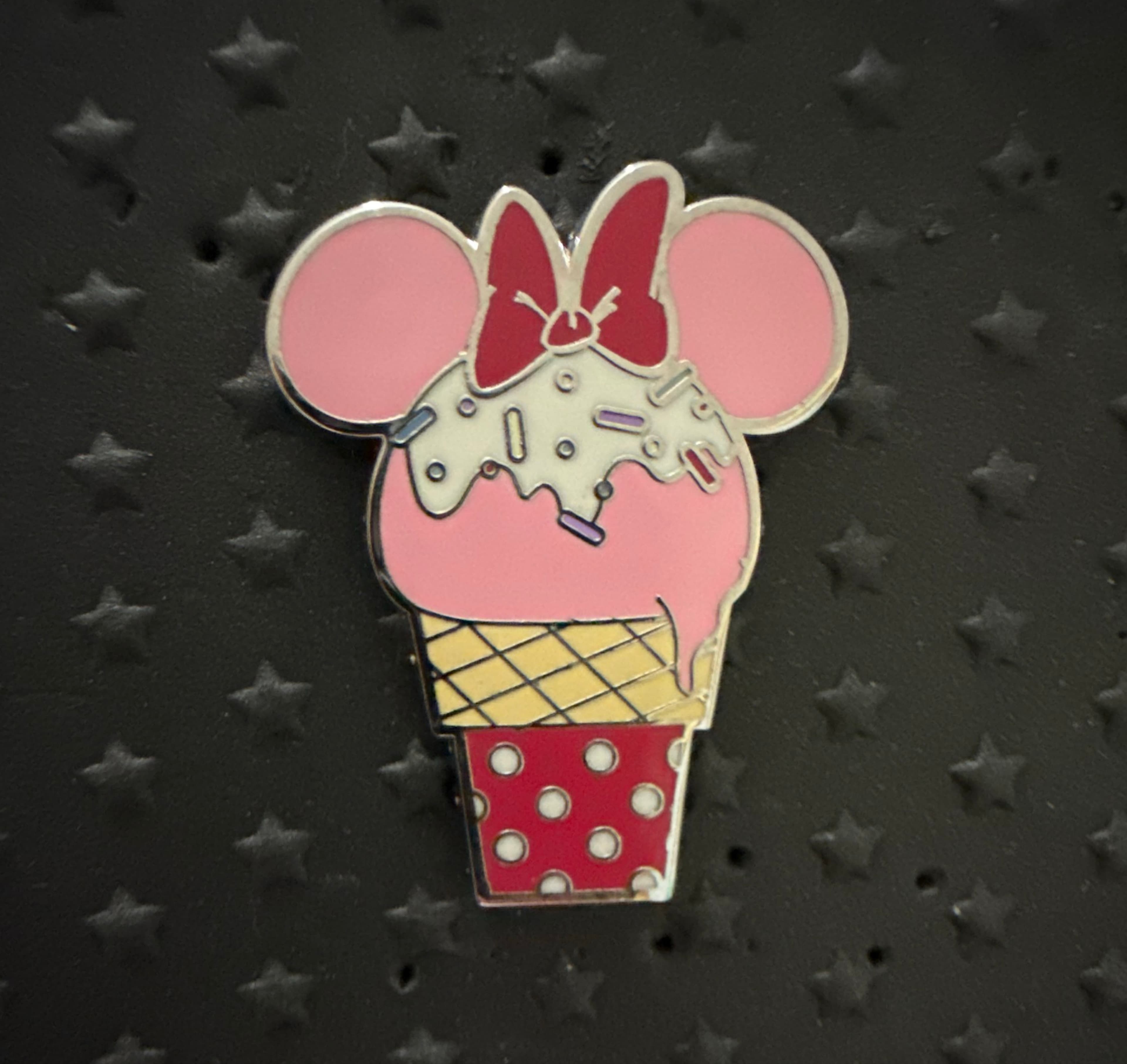 Minnie Mouse Ice Cream Cone front