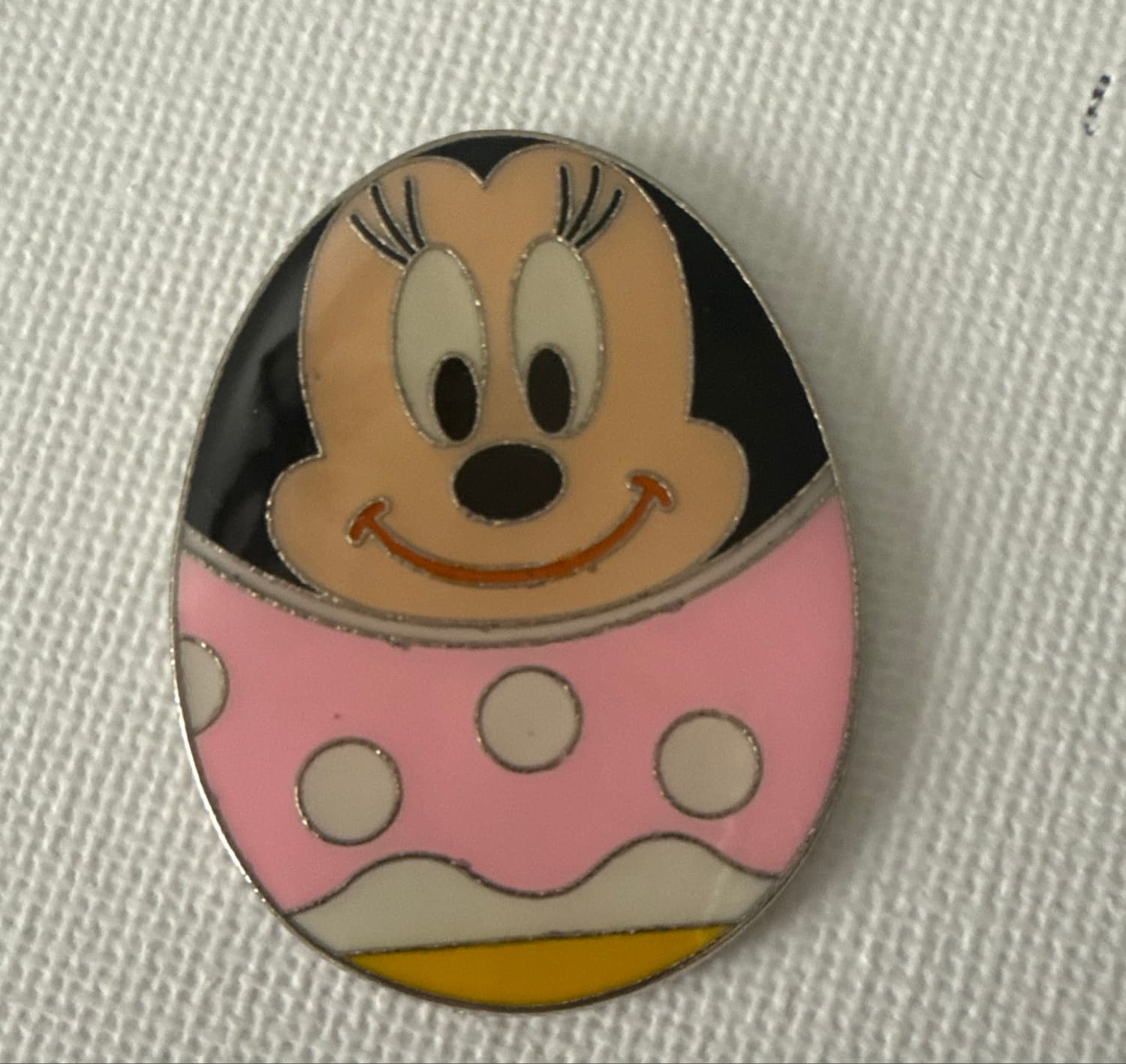Minnie Mouse Easter Egg Shape front