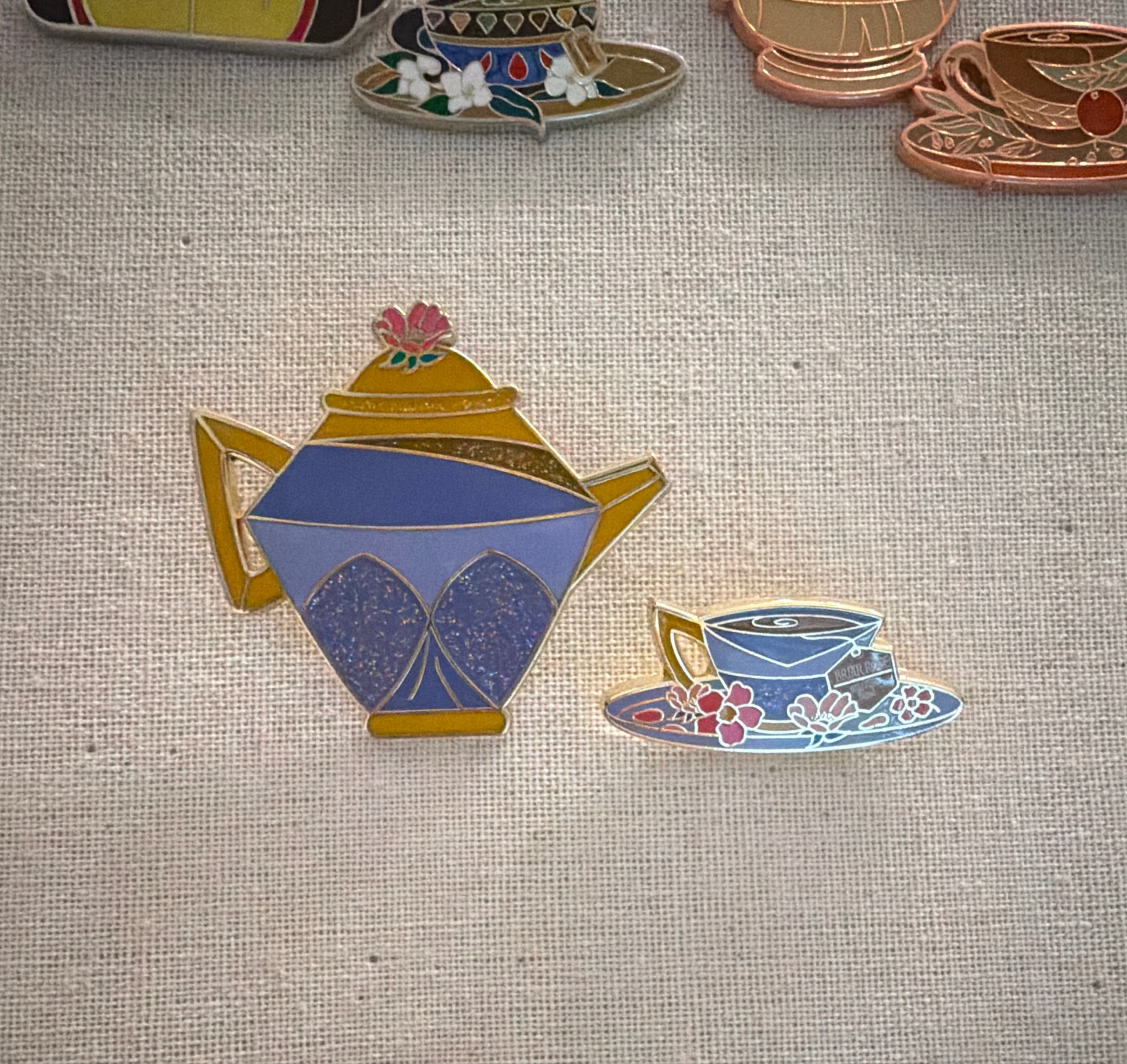 Aurora- Princess Tea Party 2022 Teapot & Teacup Pin Set front