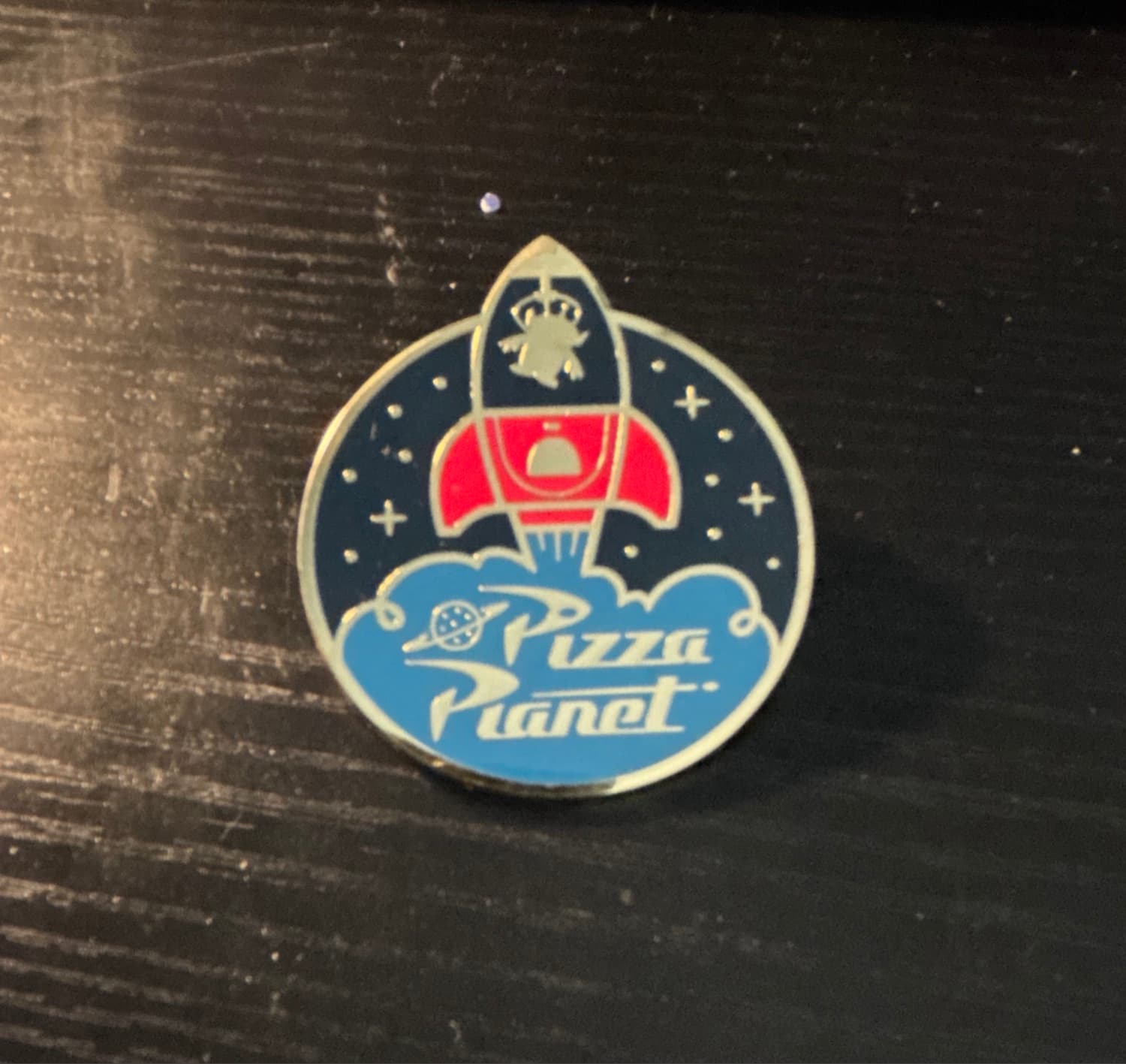 Pizza Planet - Fantastic Worlds - D23 Gold Member 2020 Pin Set front