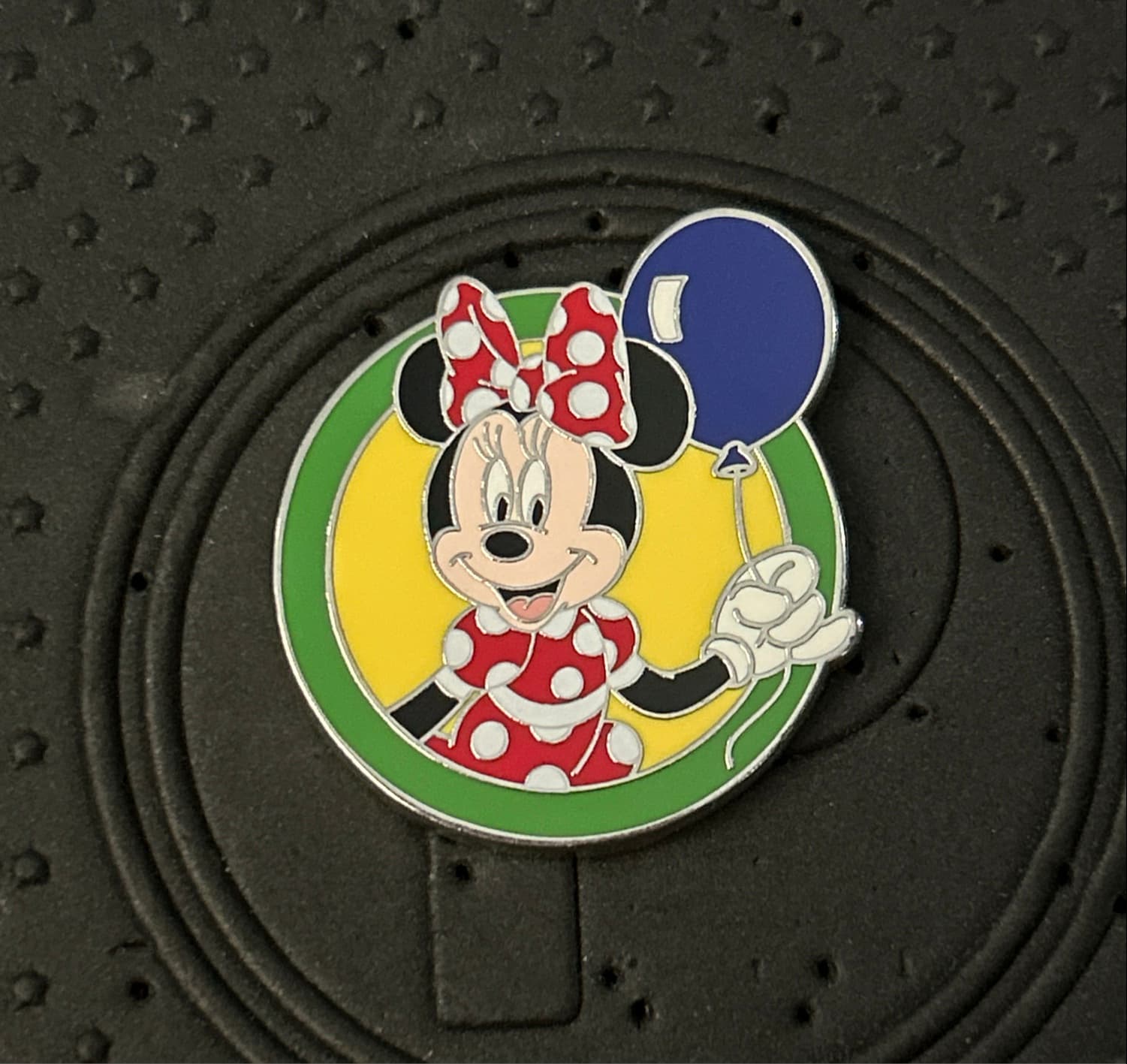 Minnie Mouse Holding a Blue Balloon Starter Pin front