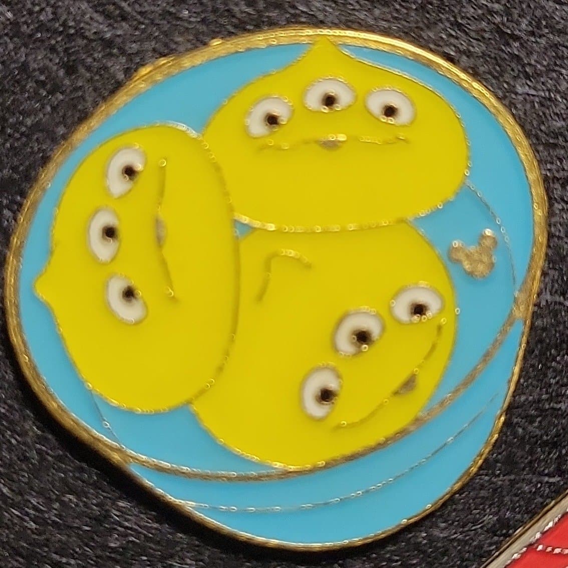 Game Pin Little Green Men Only front
