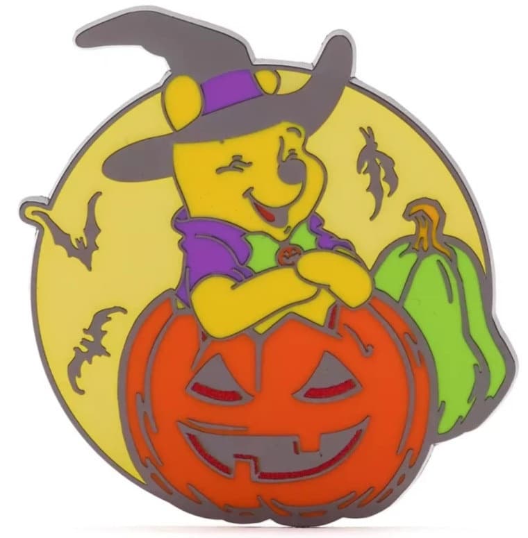 Winnie the Pooh in Jack-o'-Lantern front