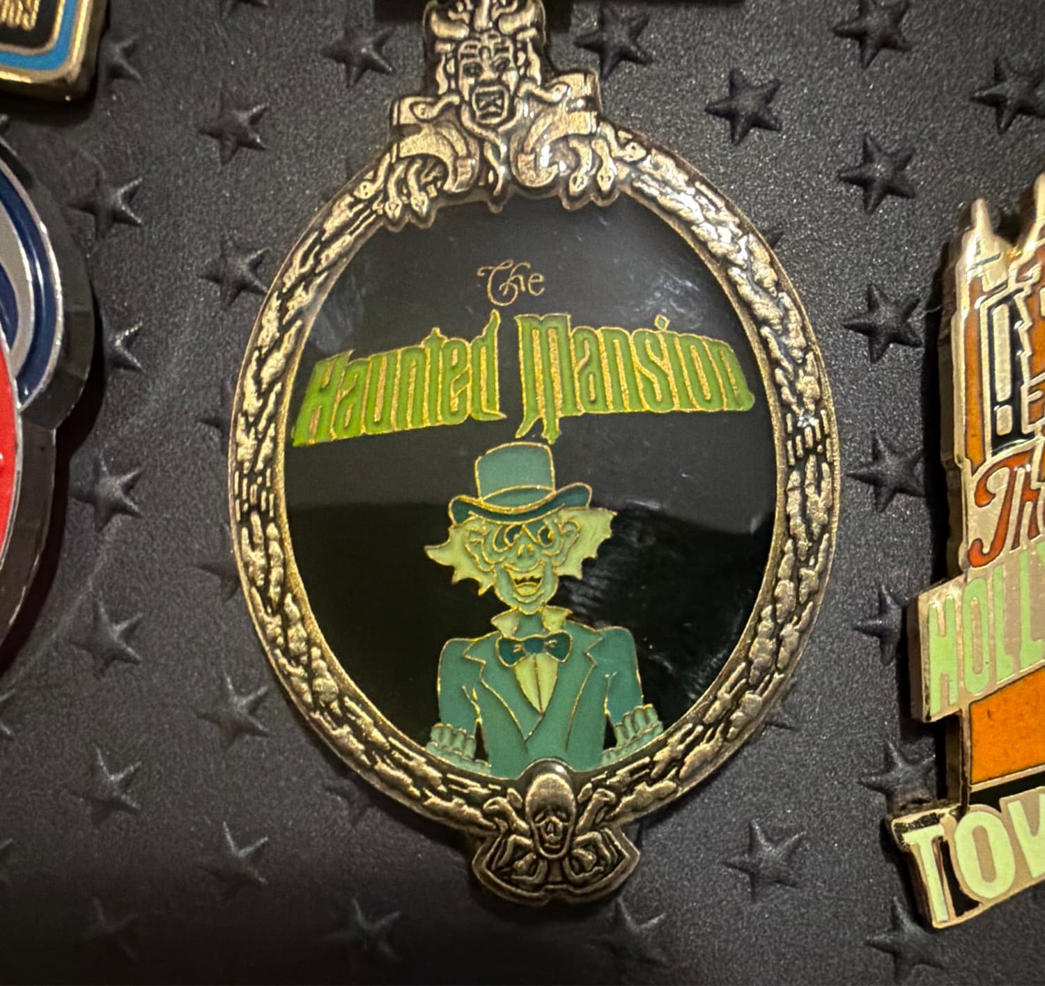 Floral Wreath Frames Mystery Collection — The Hatbox Ghost front