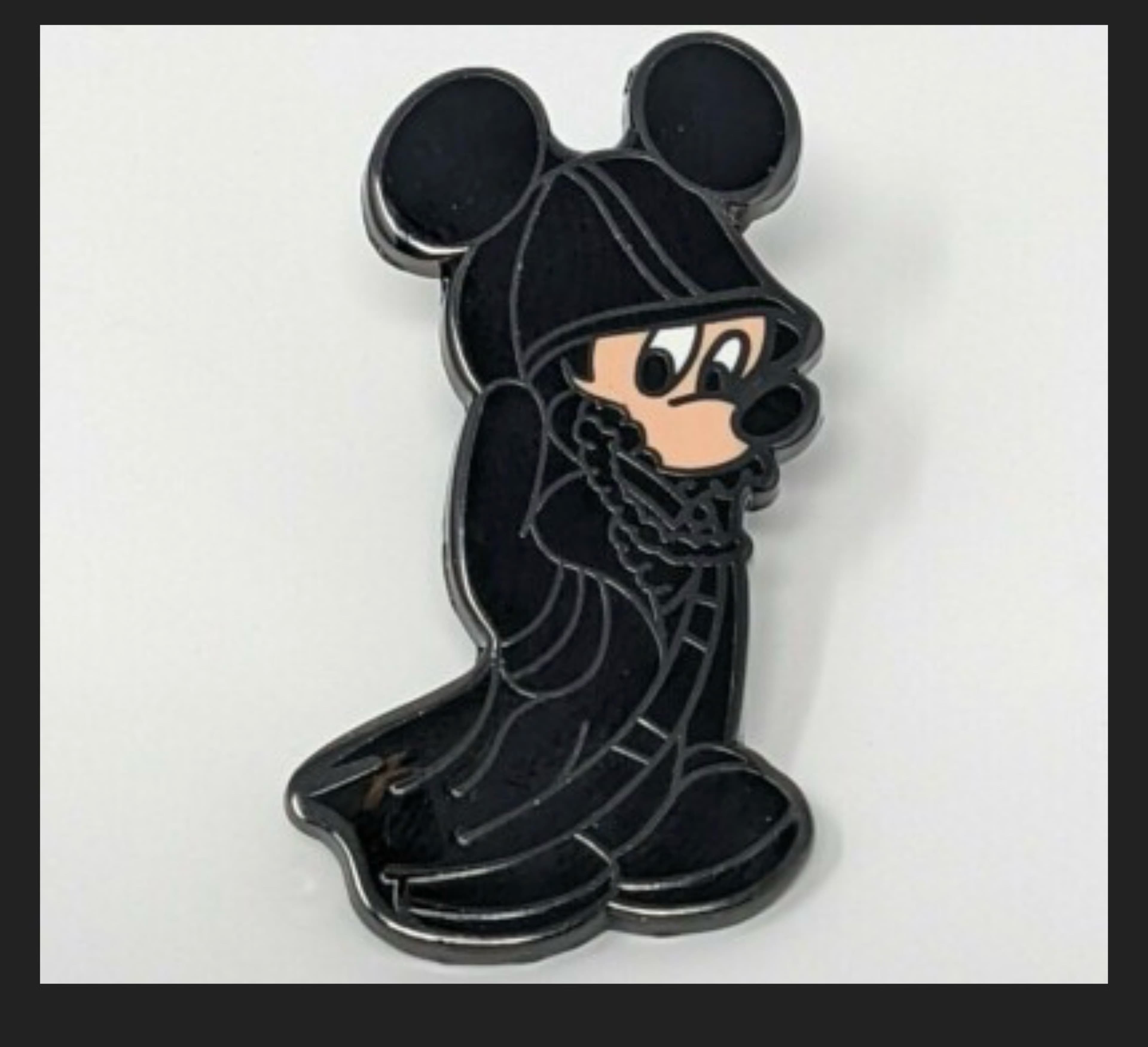 Kingdom Hearts Mickey Mouse Organization XIII Pin - King Mickey Disney Pin front