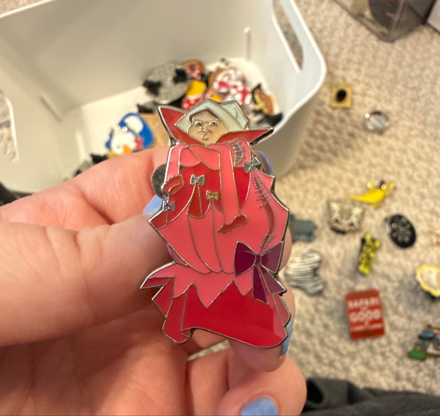 4-Pc. Sleeping Beauty & Fairy Godmothers Pin Set - Flora Pin front