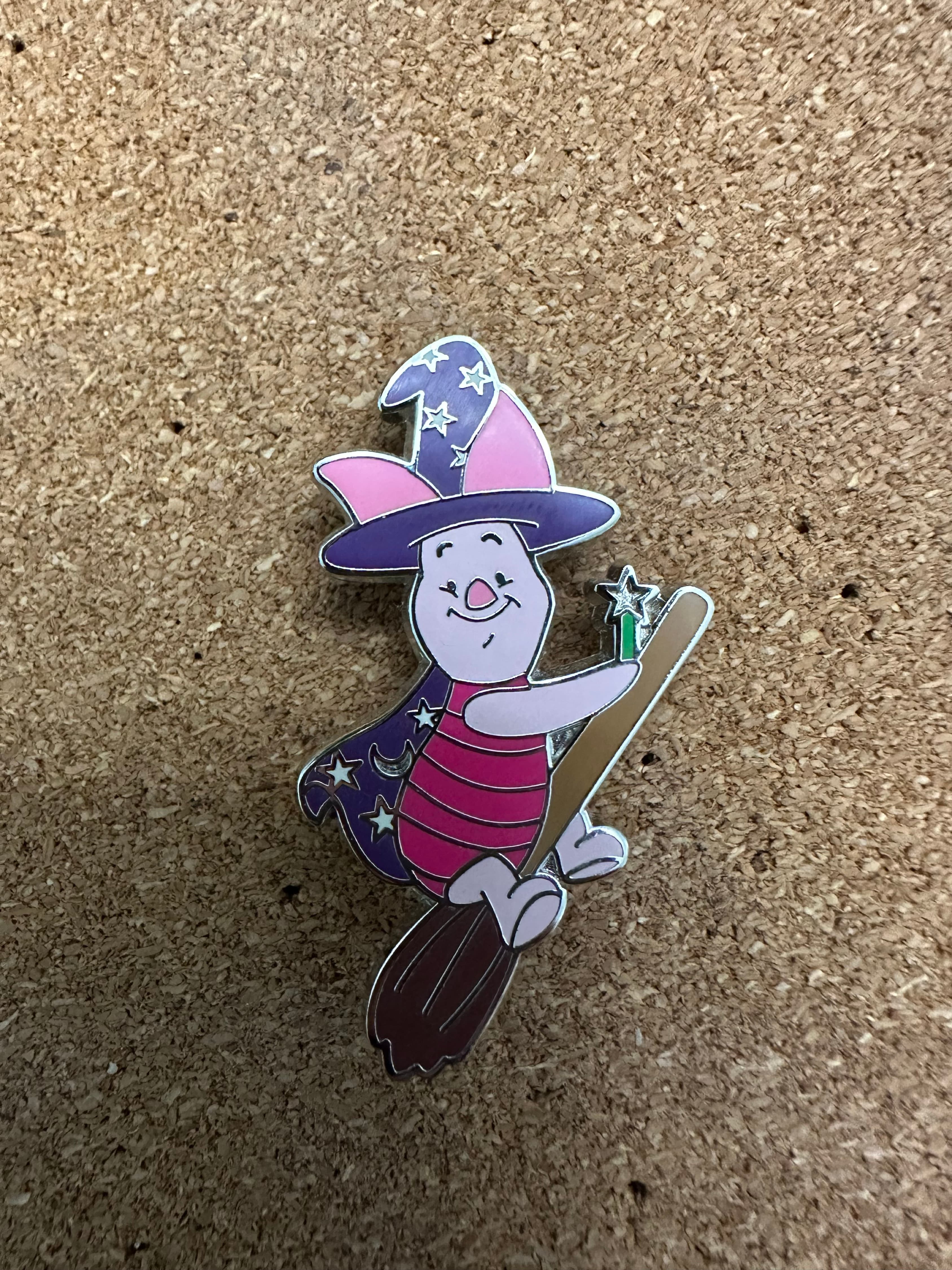 Witch Piglet - Pooh and Friends Halloween Set front