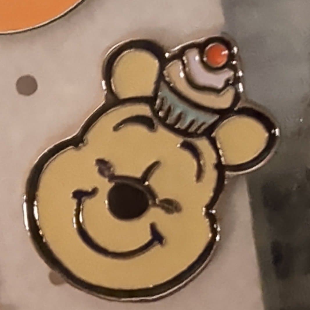 Winnie the Pooh - Cupcake front