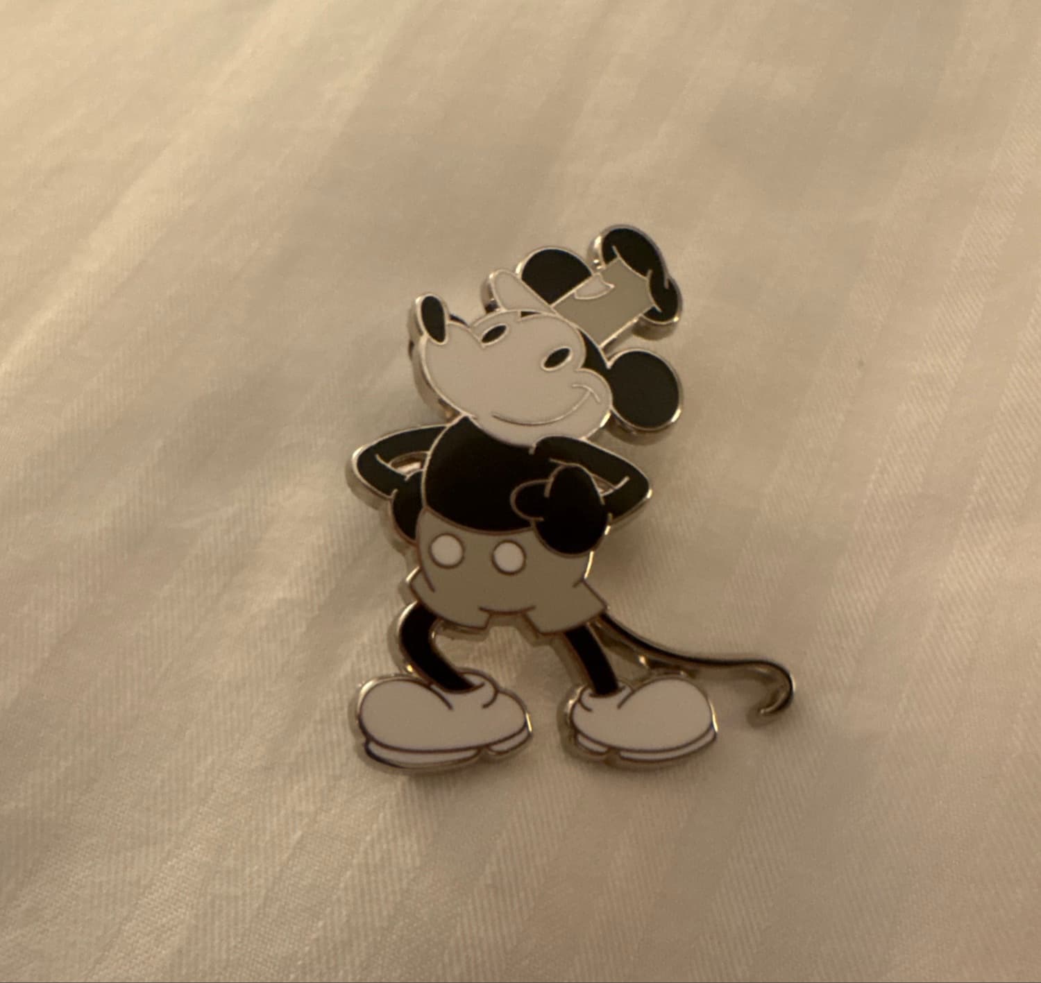 Mickey Mouse - Hands on Hips front