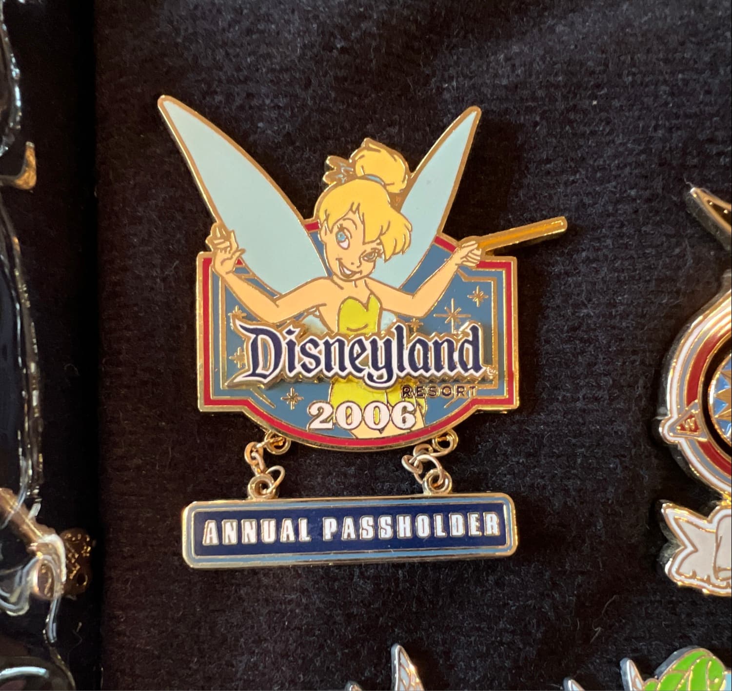 Tinker Bell Annual Passholder Exclusive 2006 Dangle Pin front