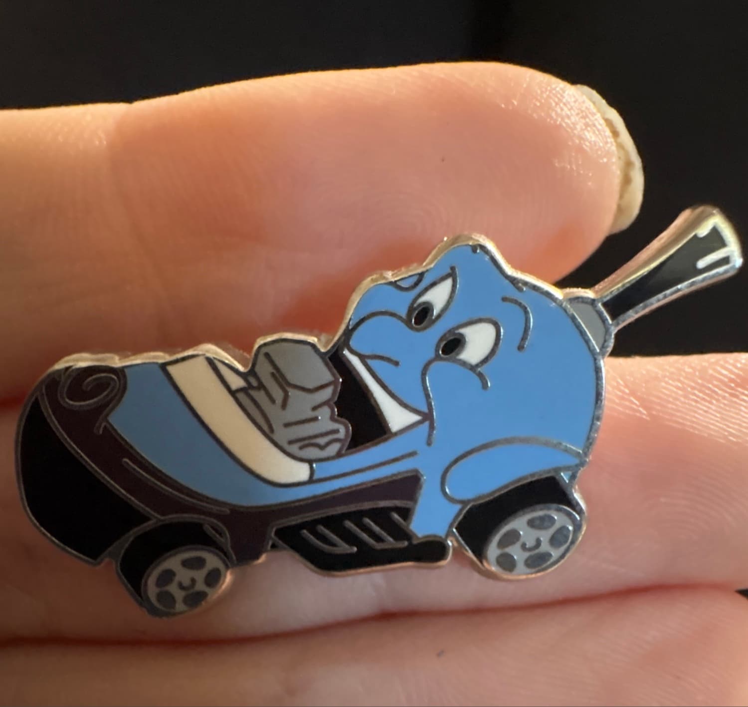 Genie Aladdin Disney Racers Mystery Pack Car Pin front