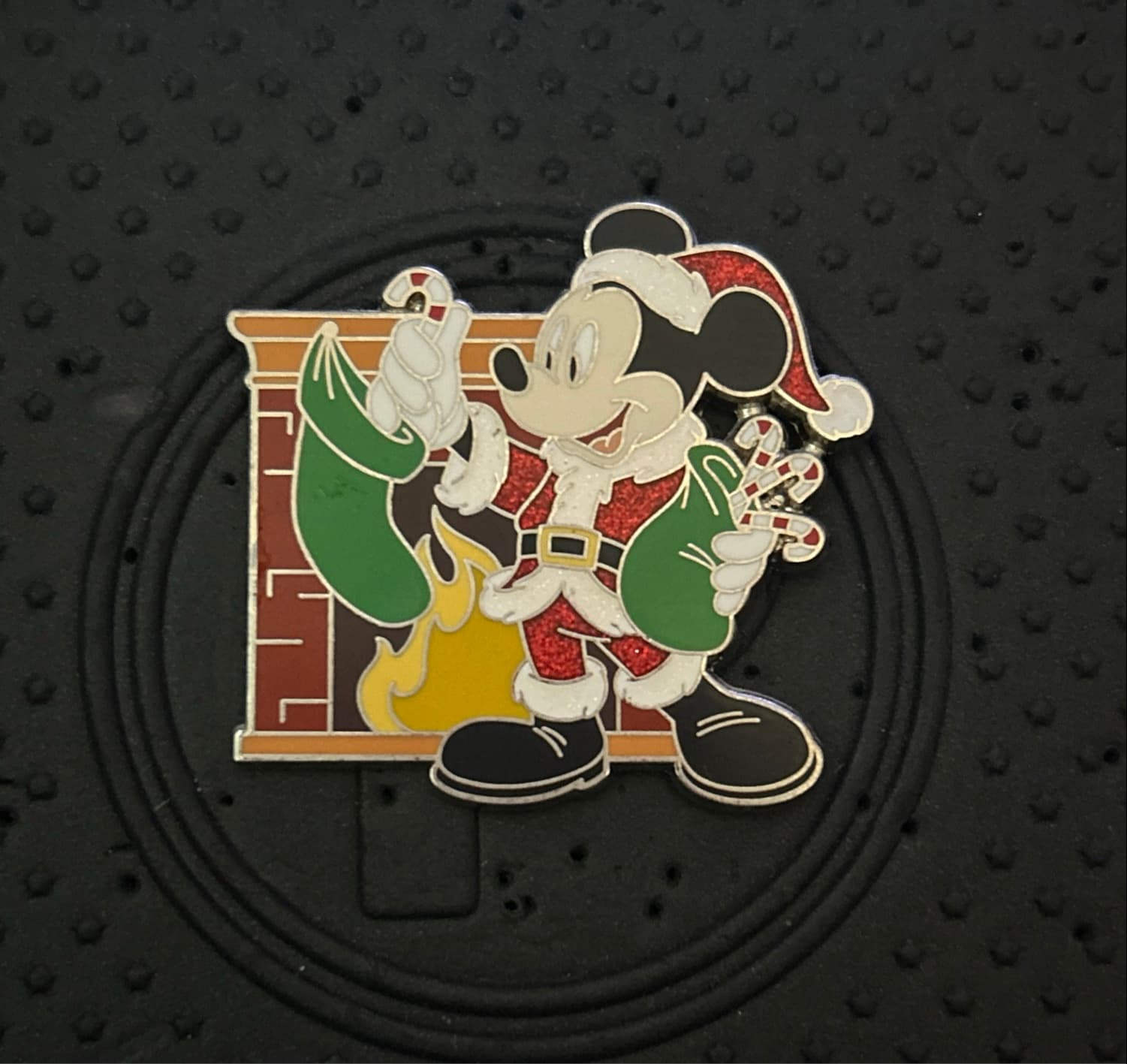 Disney Parks Christmas Holiday Santa Mickey Mouse Fireplace Stockings 2021 Pin front