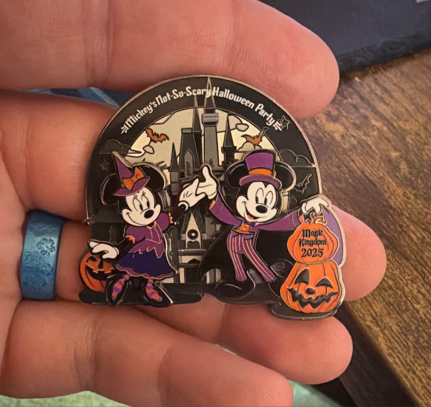Mickey's Not So Scary Halloween Party 2025: Boxed Pin Set - Mickey and Minnie front