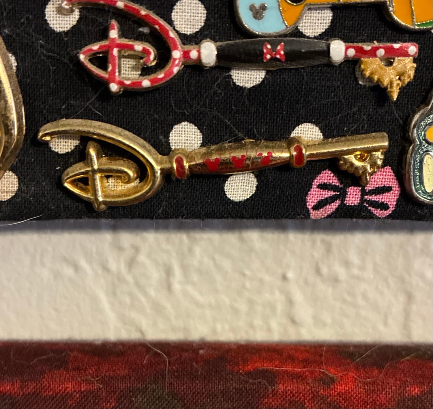 Minnie Mouse Collectible Key Pin front