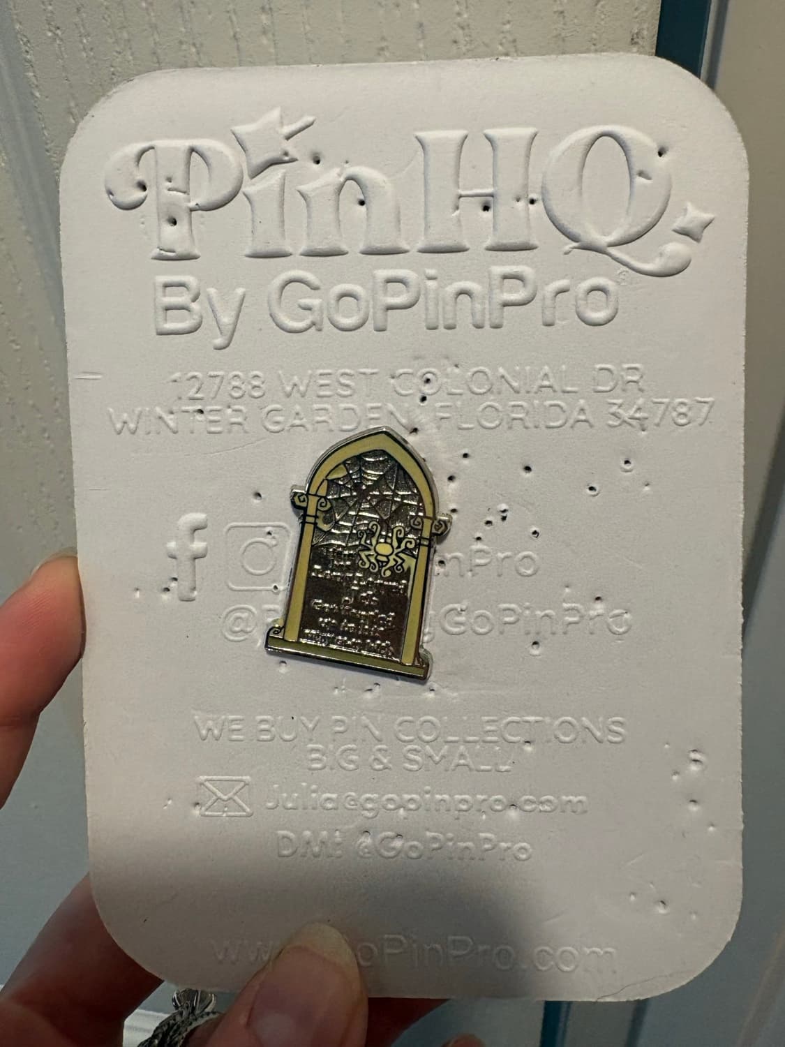 2009 Disney Haunted Mansion Gravestone Tombstone Long Legged Jeb Pin front