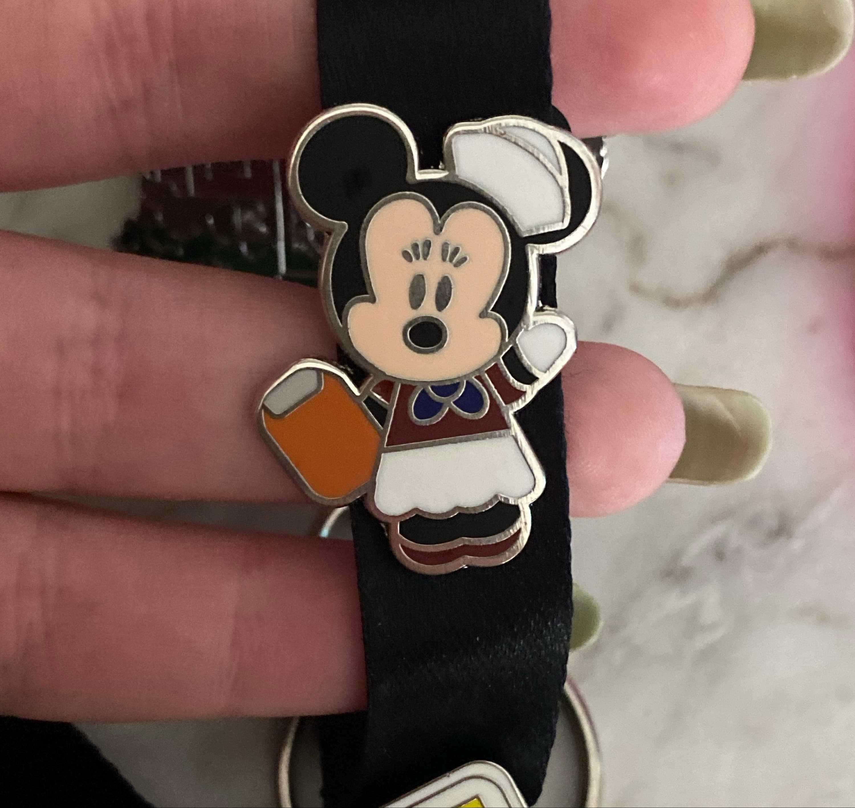 Minnie Mouse Cruise Line Collection Pin front