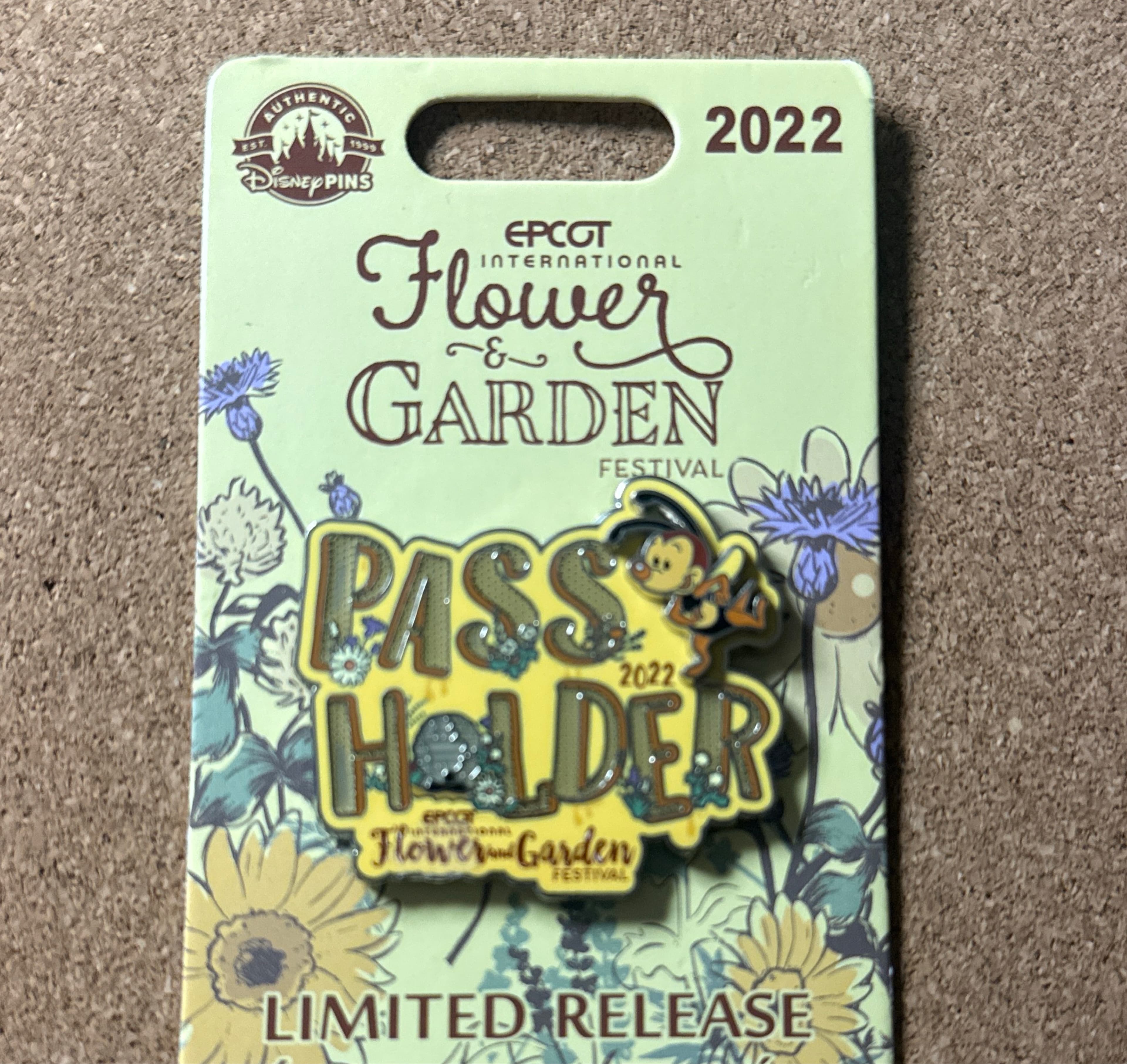 Spike the Busy Bee Passholder Exclusive - EPCOT International Flower & Garden Festival 2022 front