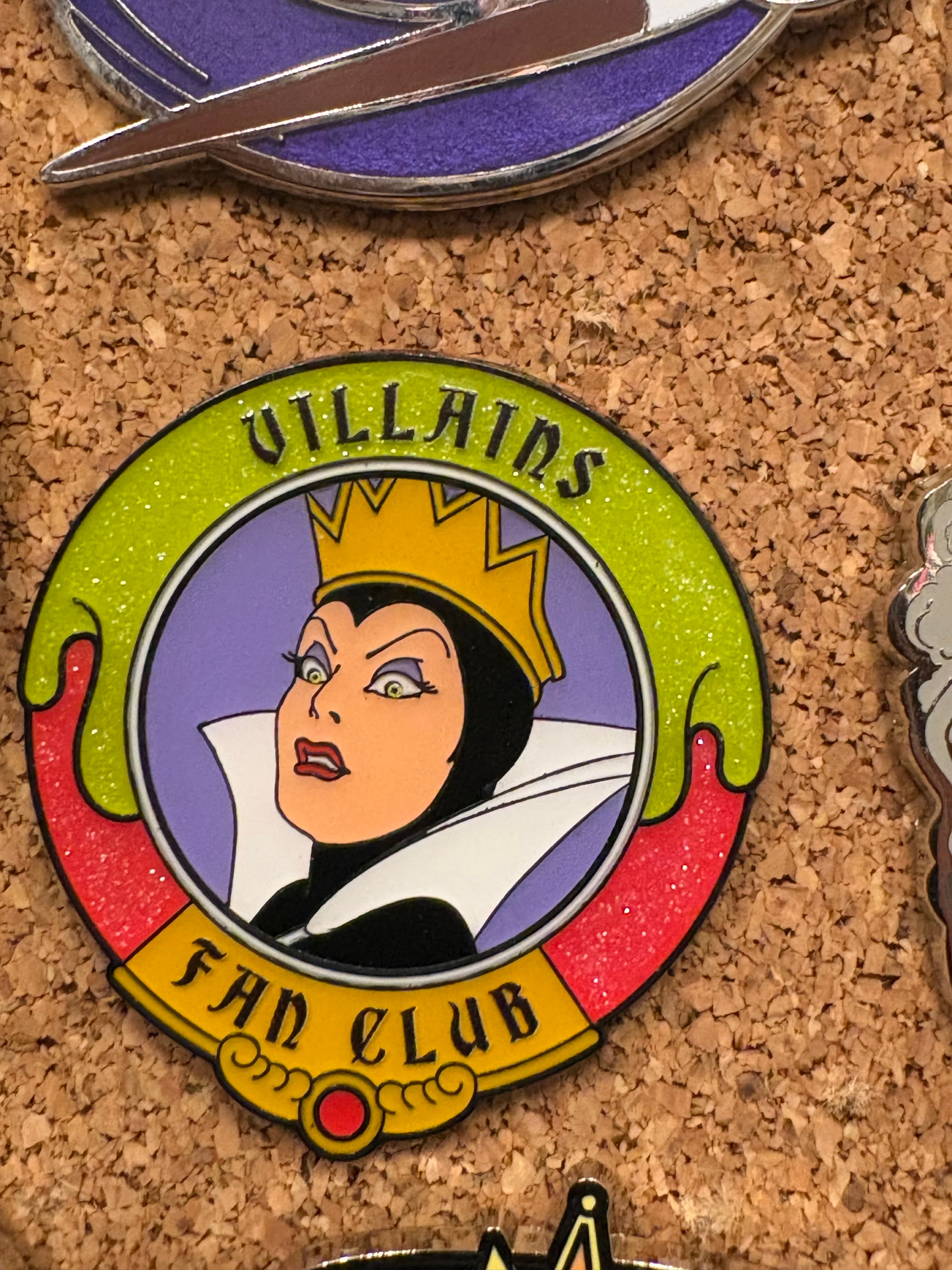 Loungefly - Evil Queen - Villains Fan Club Set - Mystery - Glitter - Chaser front