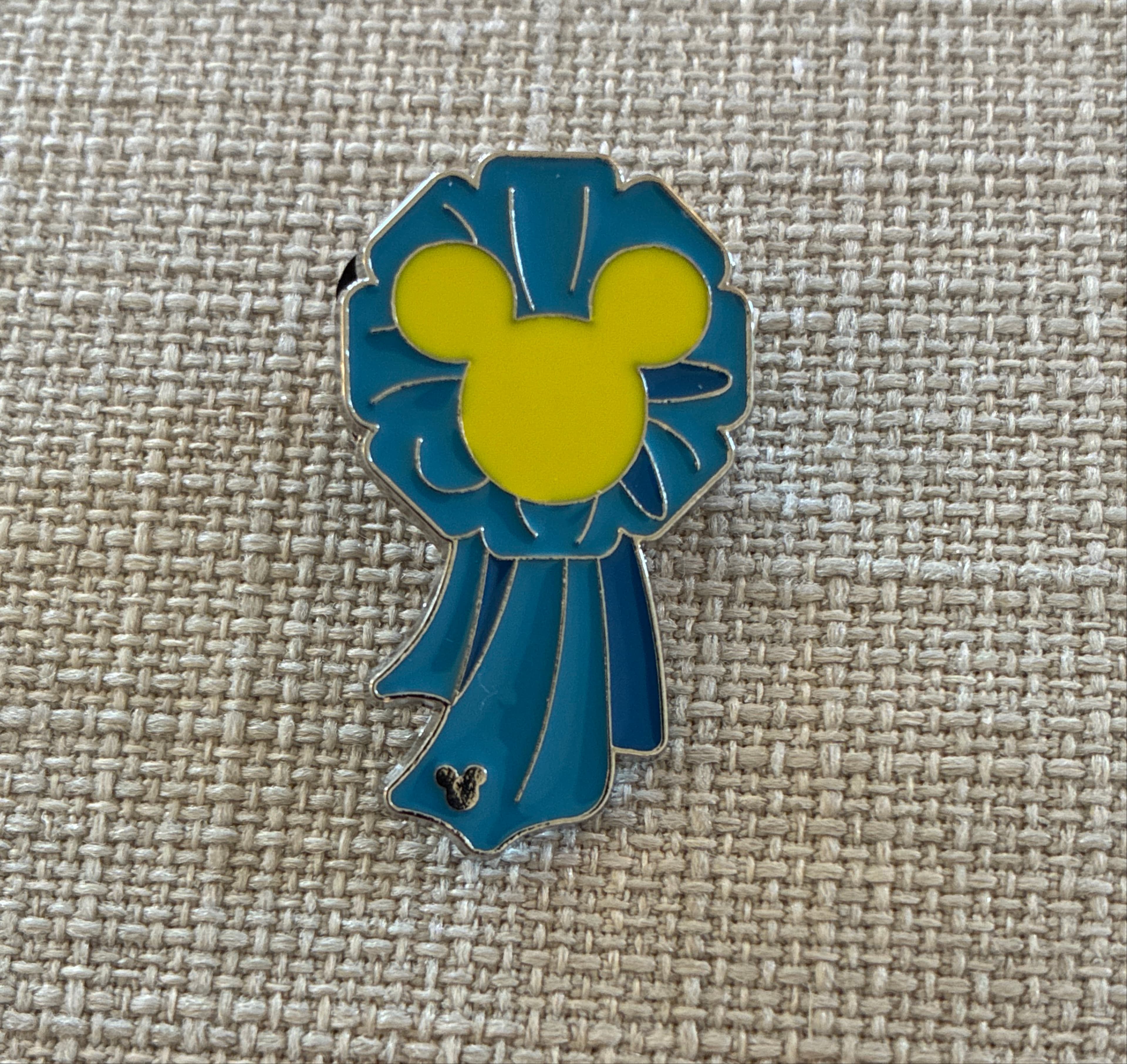 Mickey Blue Ribbon Completer front