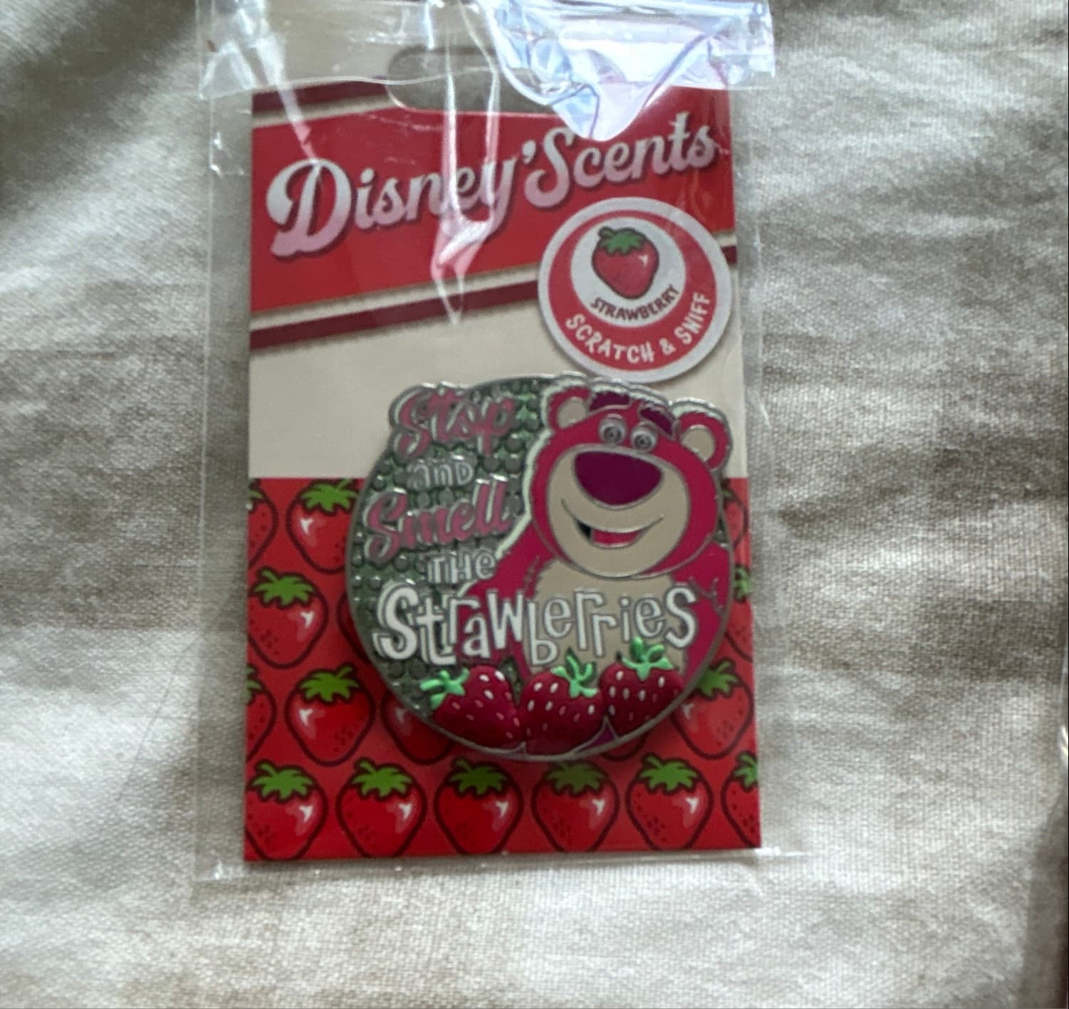 Lots O' Huggin' Bear - Stop and Smell the Strawberries - Disney Scents - Toy Story 3 front
