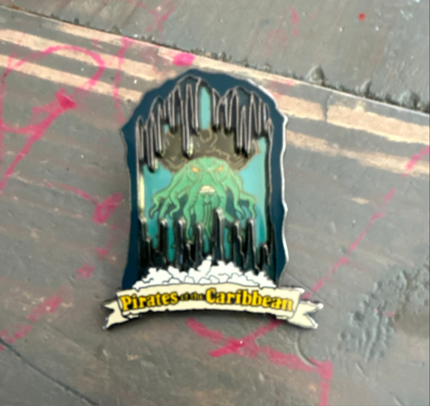Disney Pirates of the Caribbean - Attraction - Davy Jones Pin front