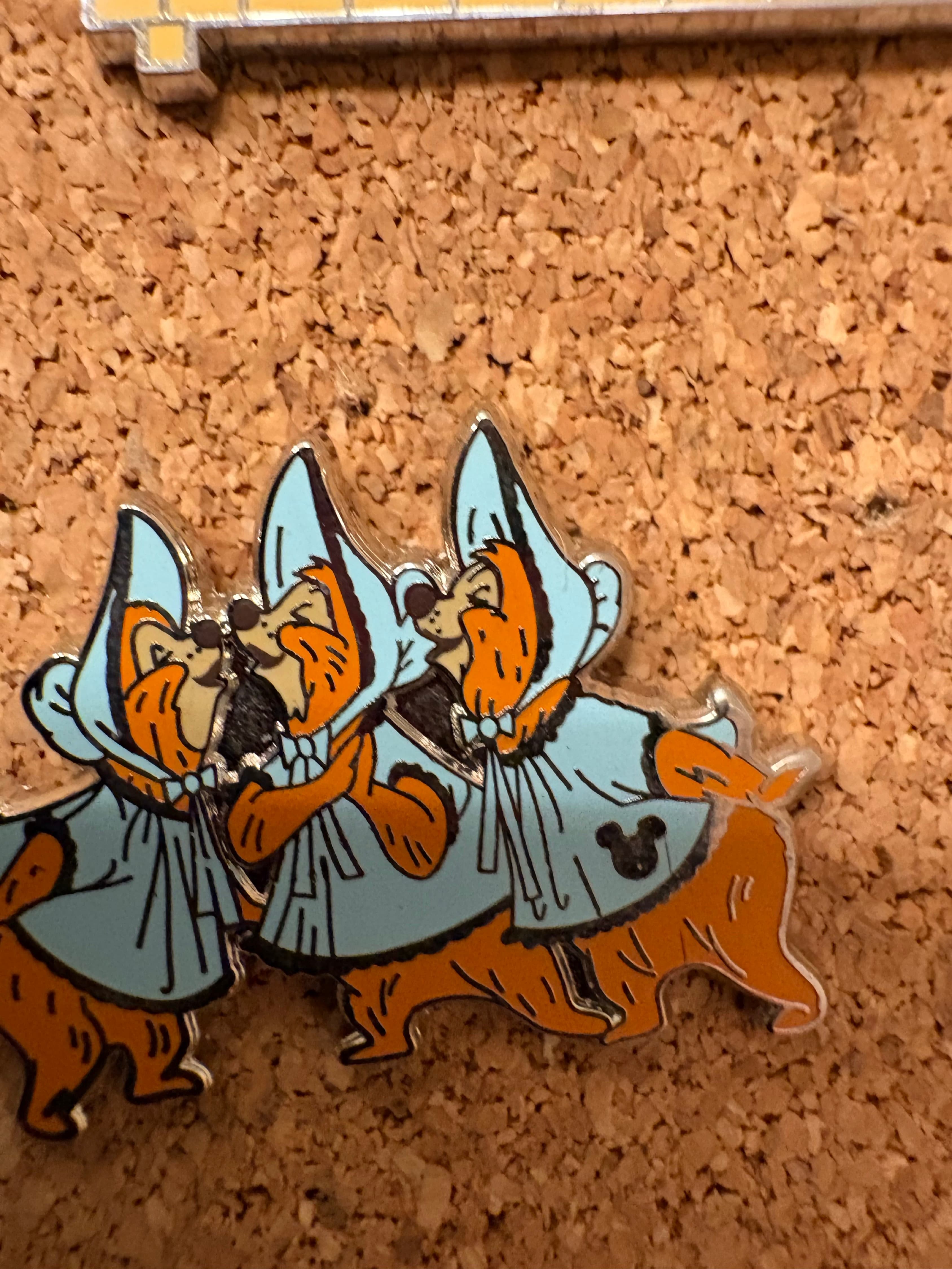 Country Bear Jamboree Sisters (Three Bears) front