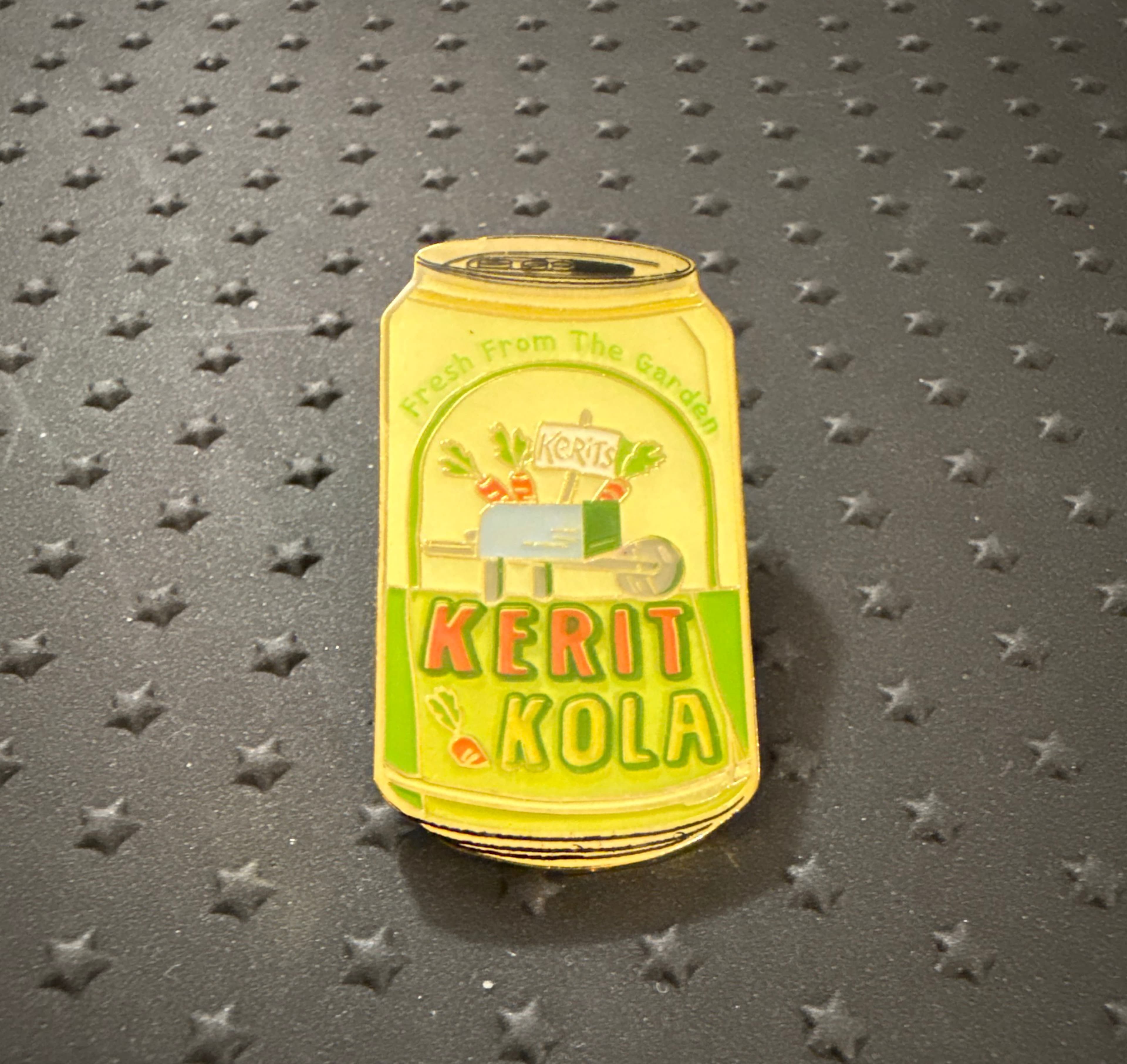 Loungefly Disney Winnie The Pooh Kerit Kola Soda Can Pin front