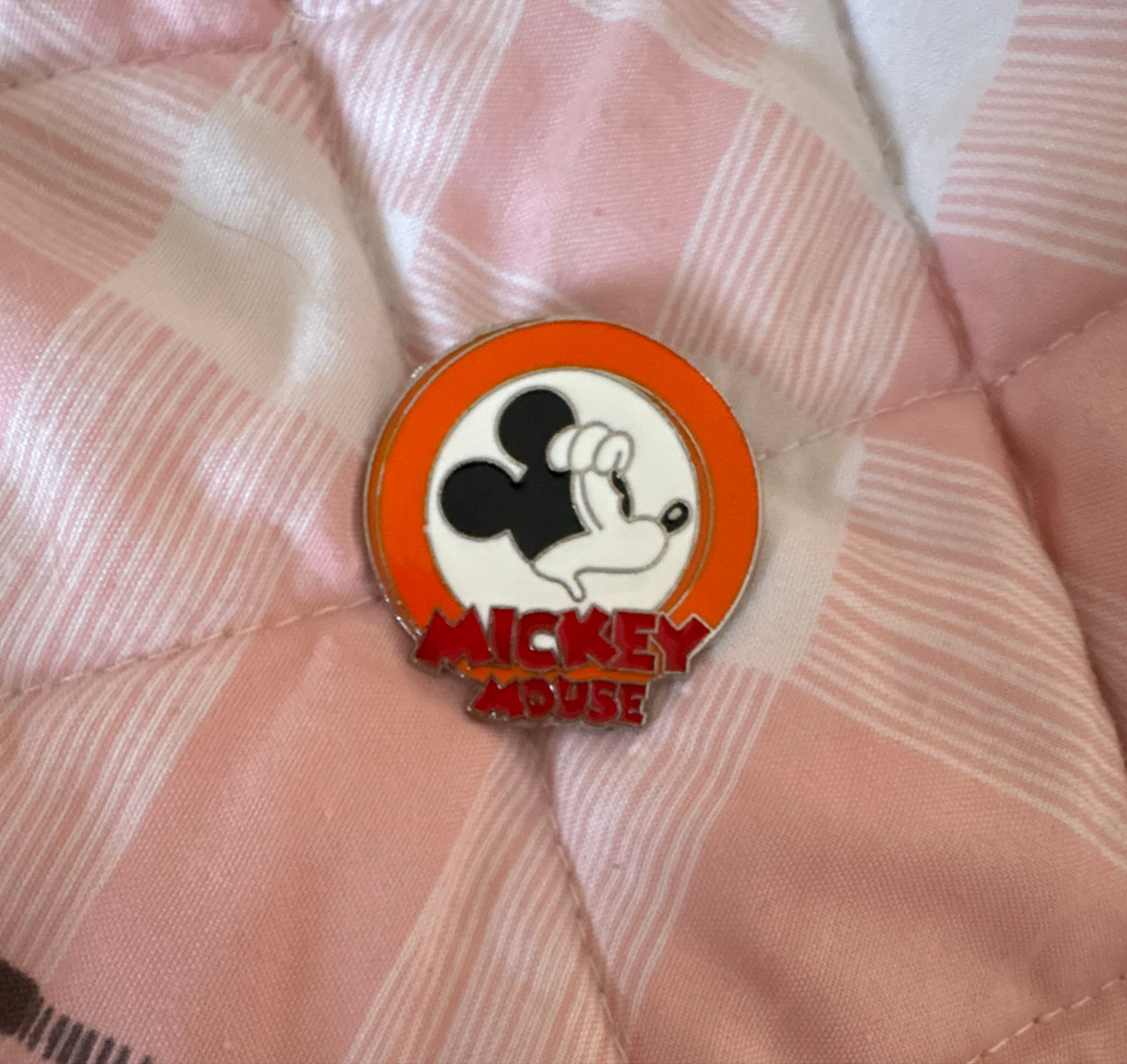 Mickey Mouse - Chuckling (Orange) - Oh Mickey! Expressions front