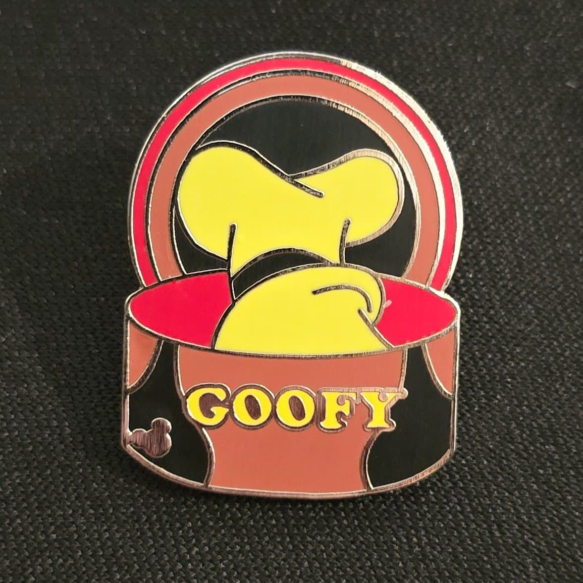 Goofy Chef Pot Hidden Mickey Pin front