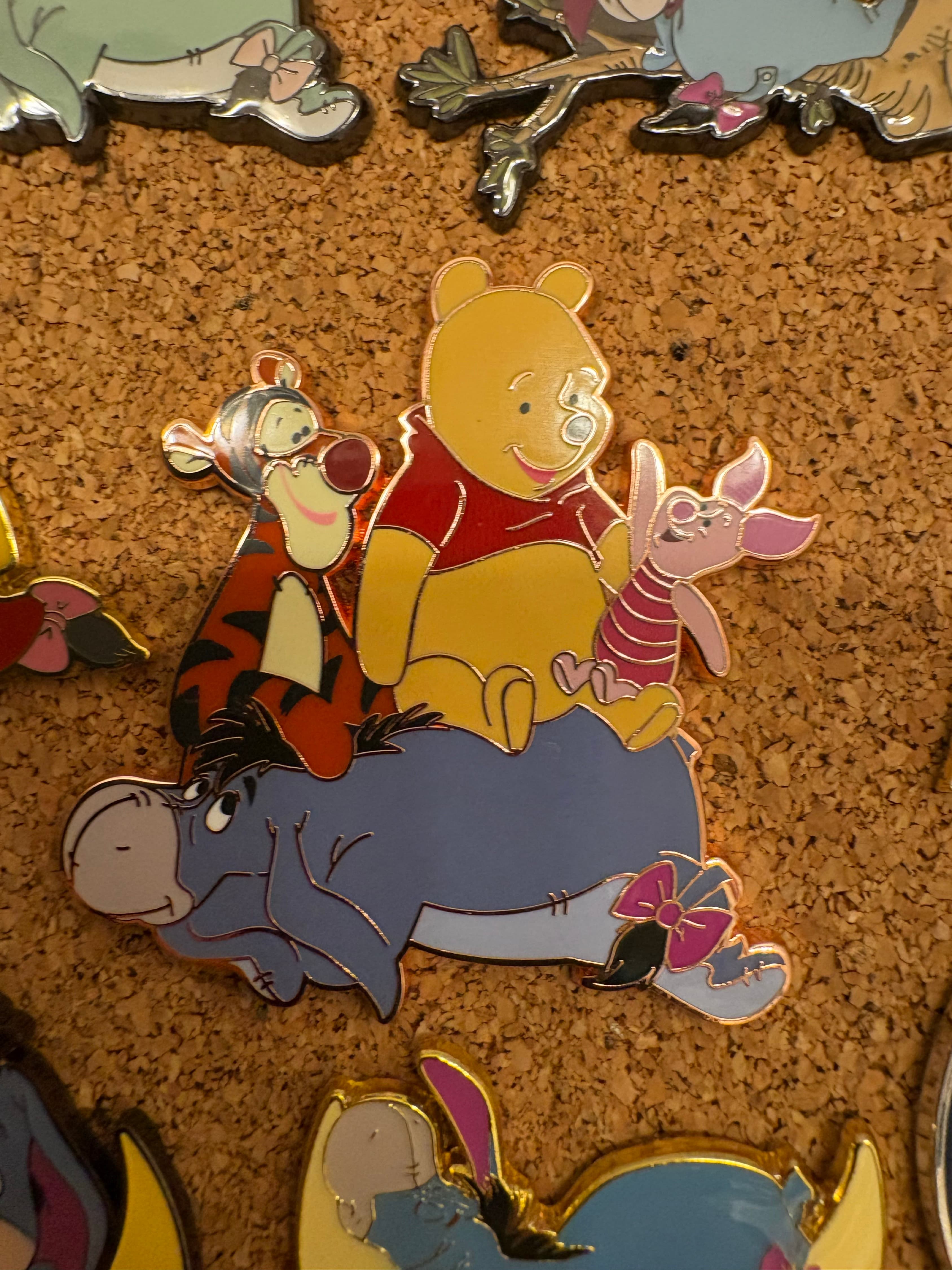 Winnie the Pooh and Friends (Pink a la Mode Exclusive) front