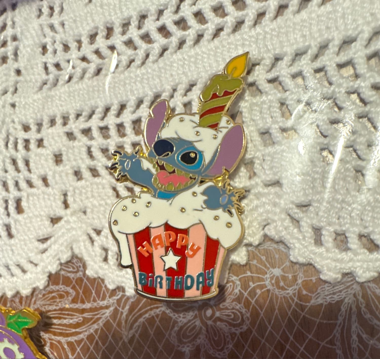 Happy Birthday Stitch Cupcake front